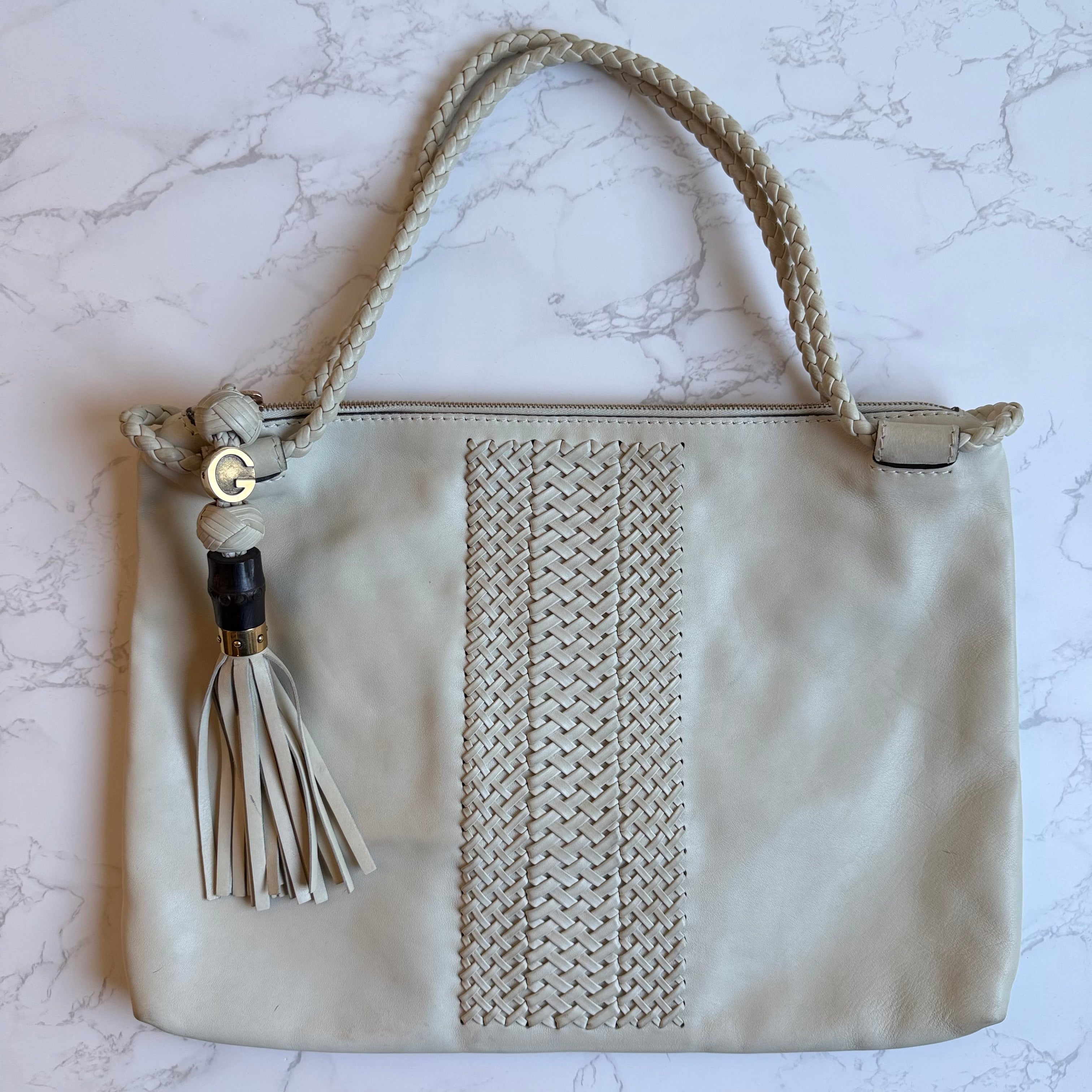 Authentic Gucci beige leather bag detail