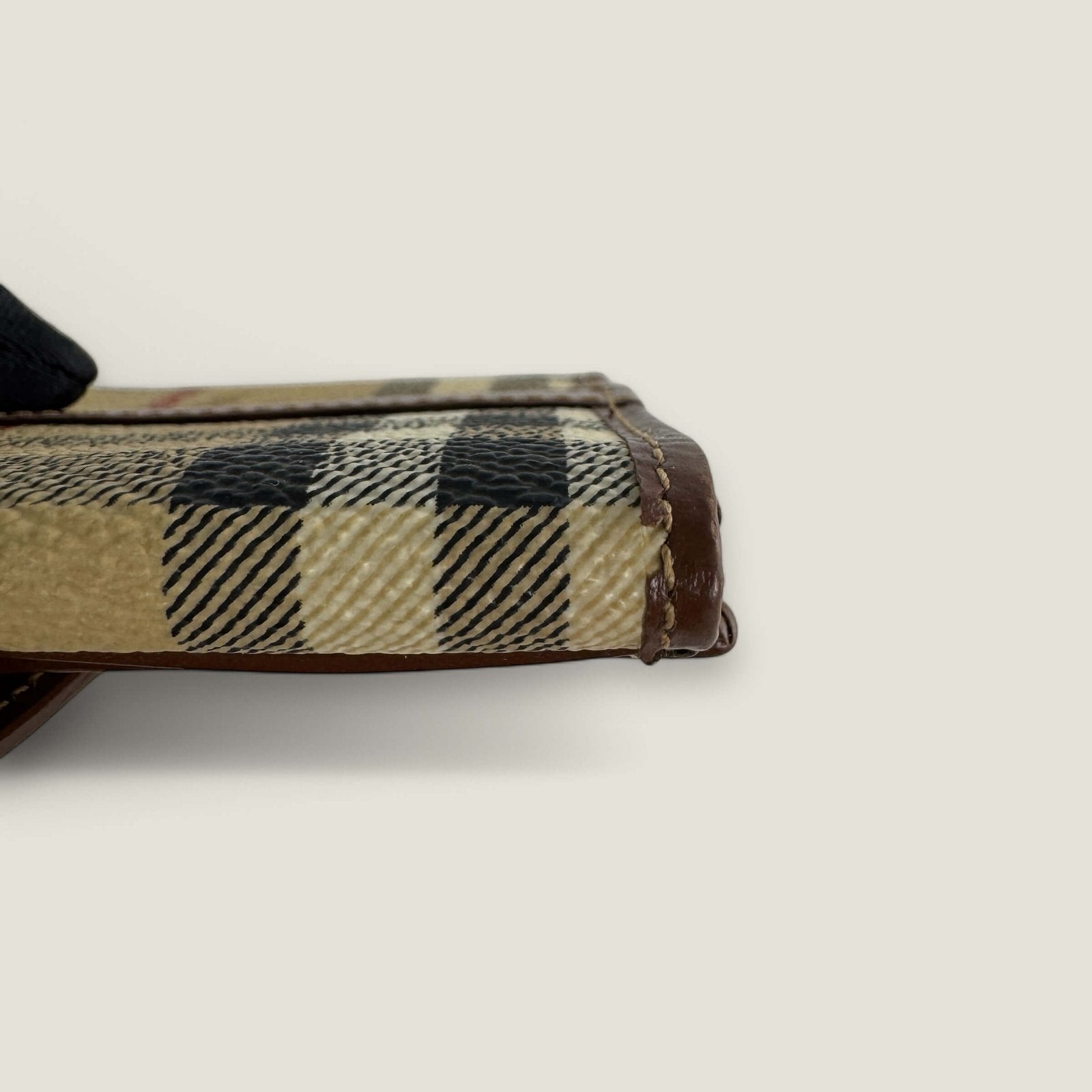 Burberry portemonnee hoekjes