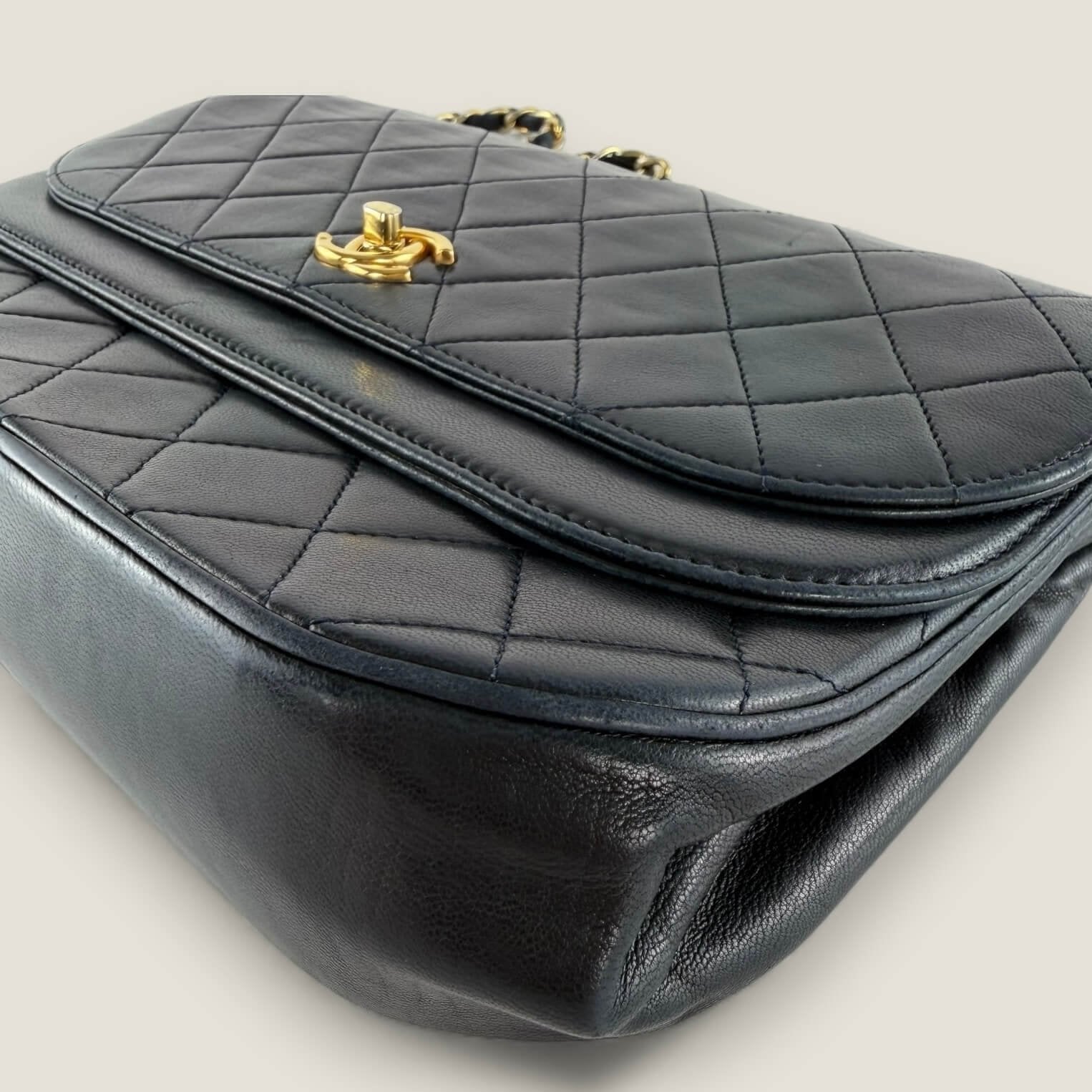 Chanel Double Flap Half Moon corners detail
