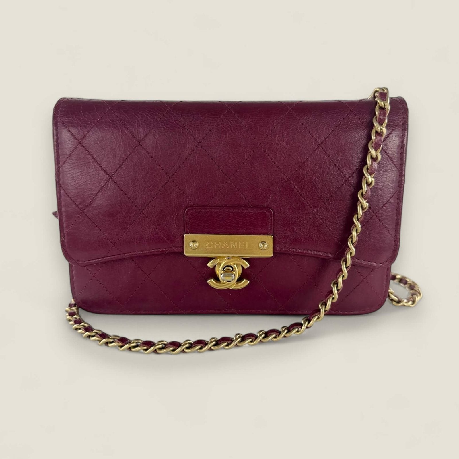 Chanel WOC rood leer gouden hardware