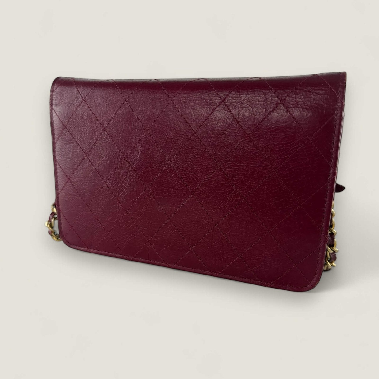 Chanel Wallet on Chain rood achterkant detail