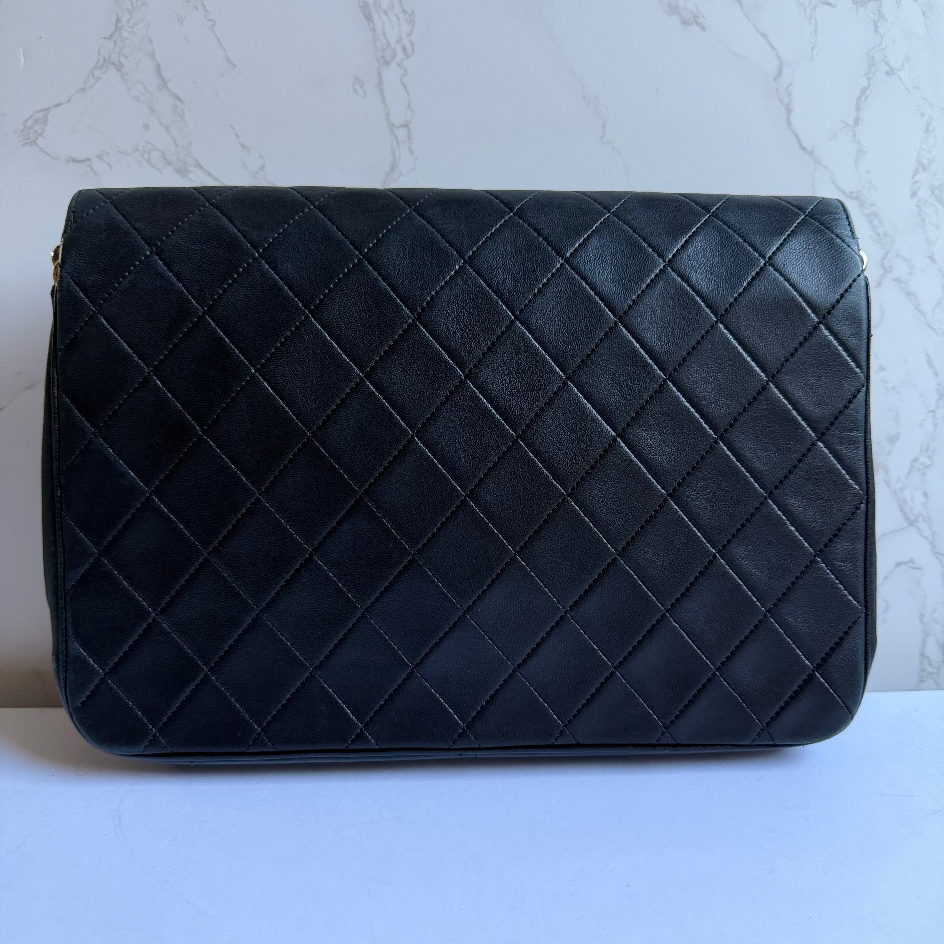 Chanel achterkant single flap lamsleer