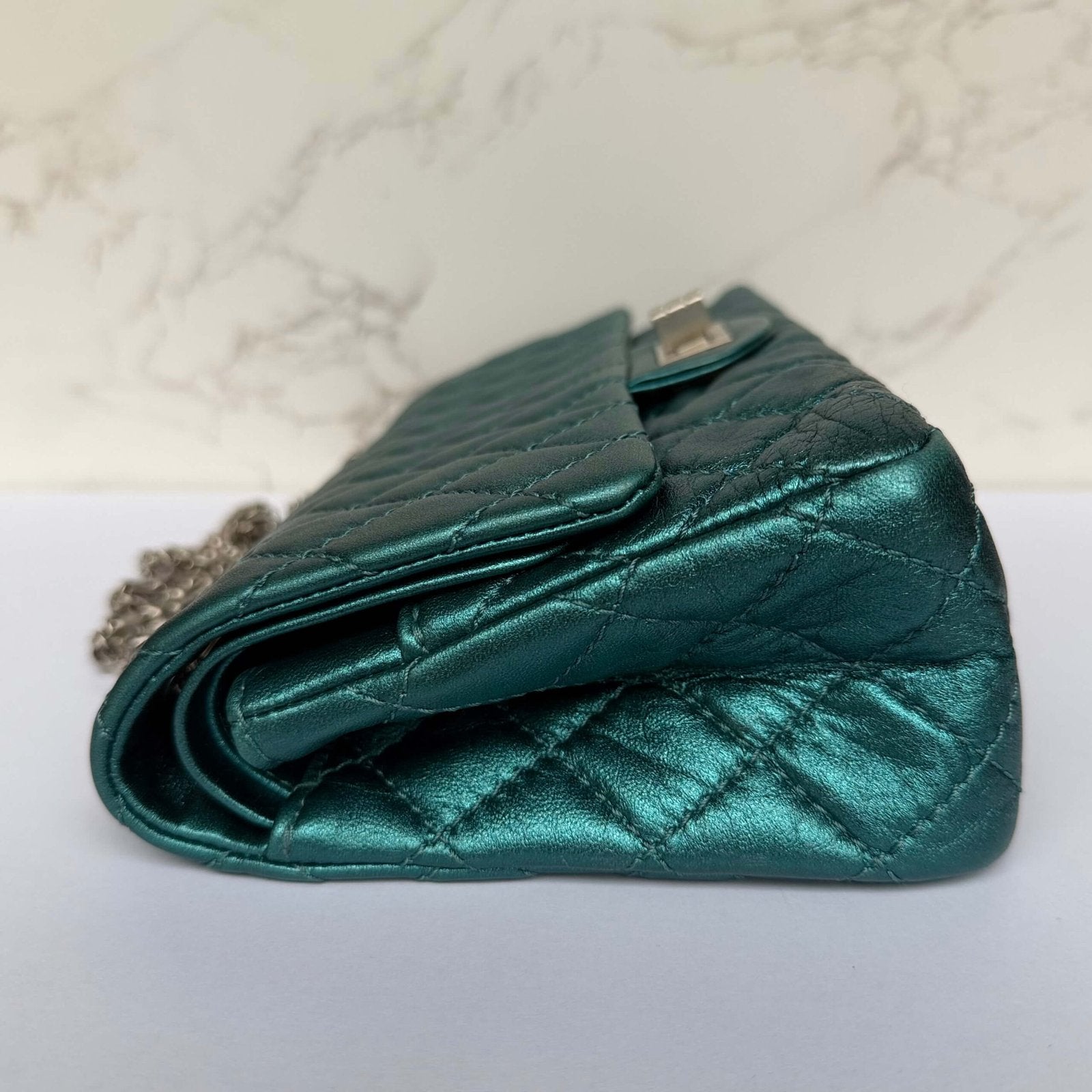 Chanel leren schoudertas blauw