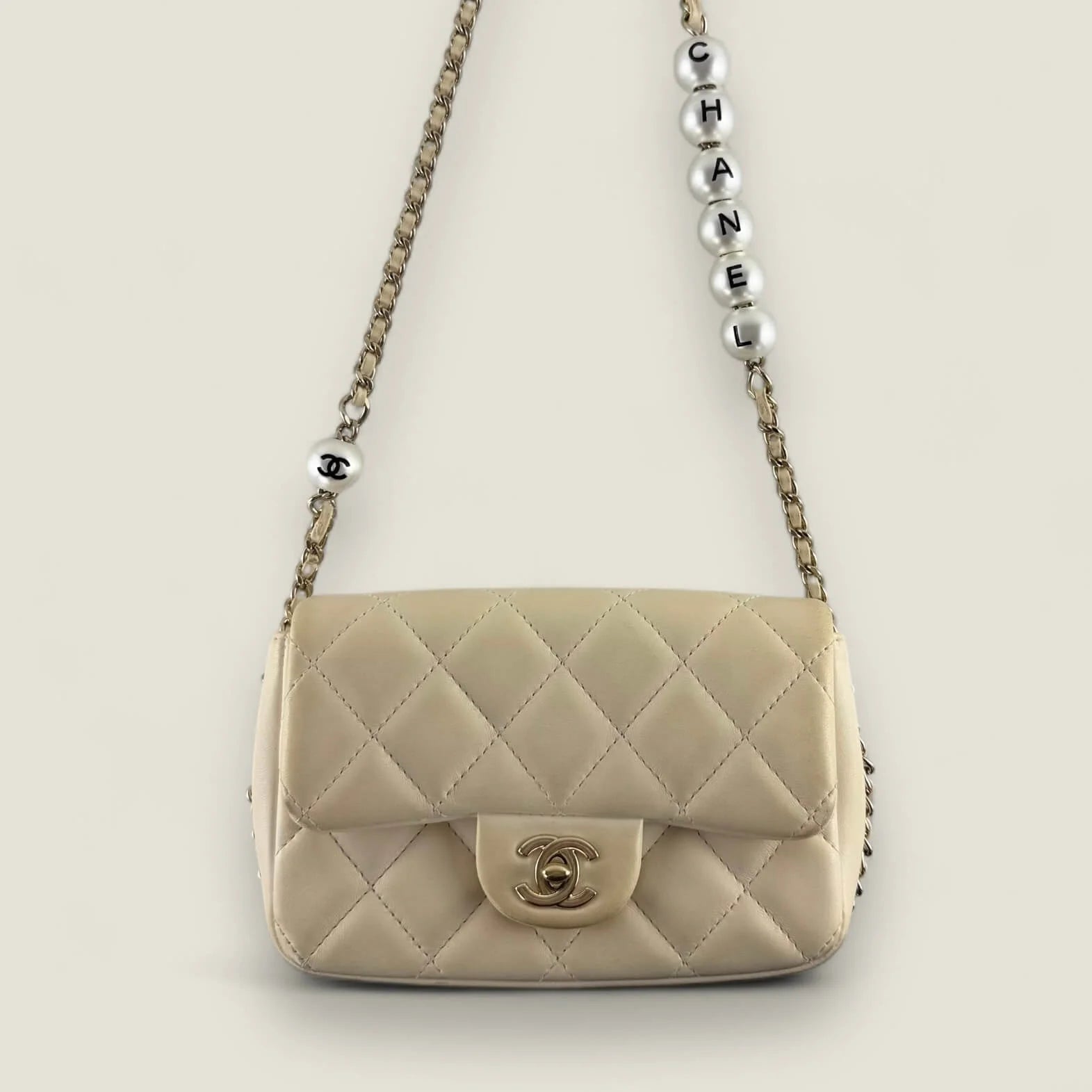 Chanel my precious pearls chain flap bag
