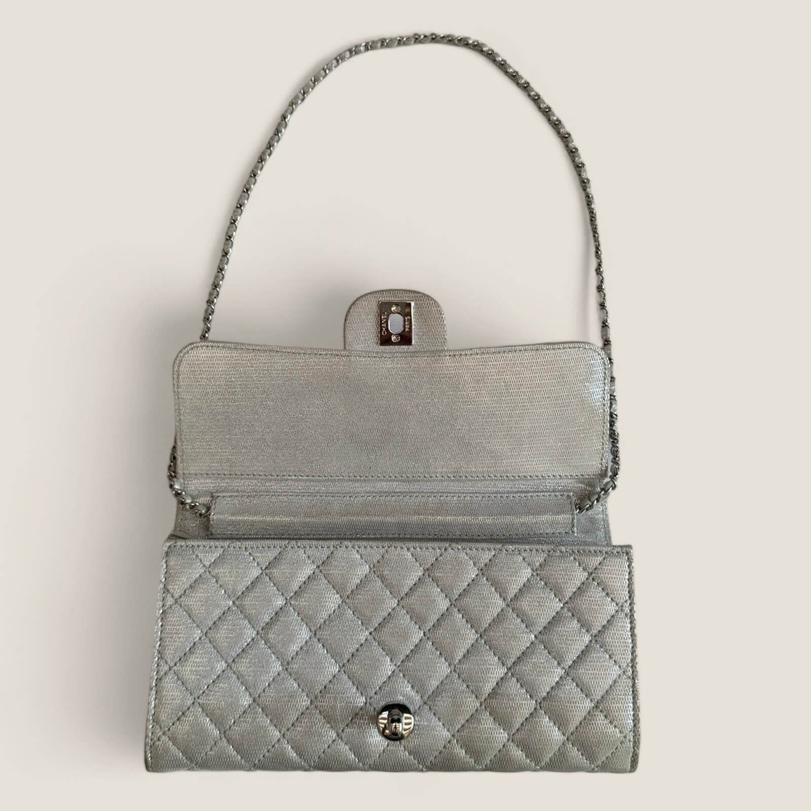 Chanel pre-owned 2010-2011 East West clutch on chain COC