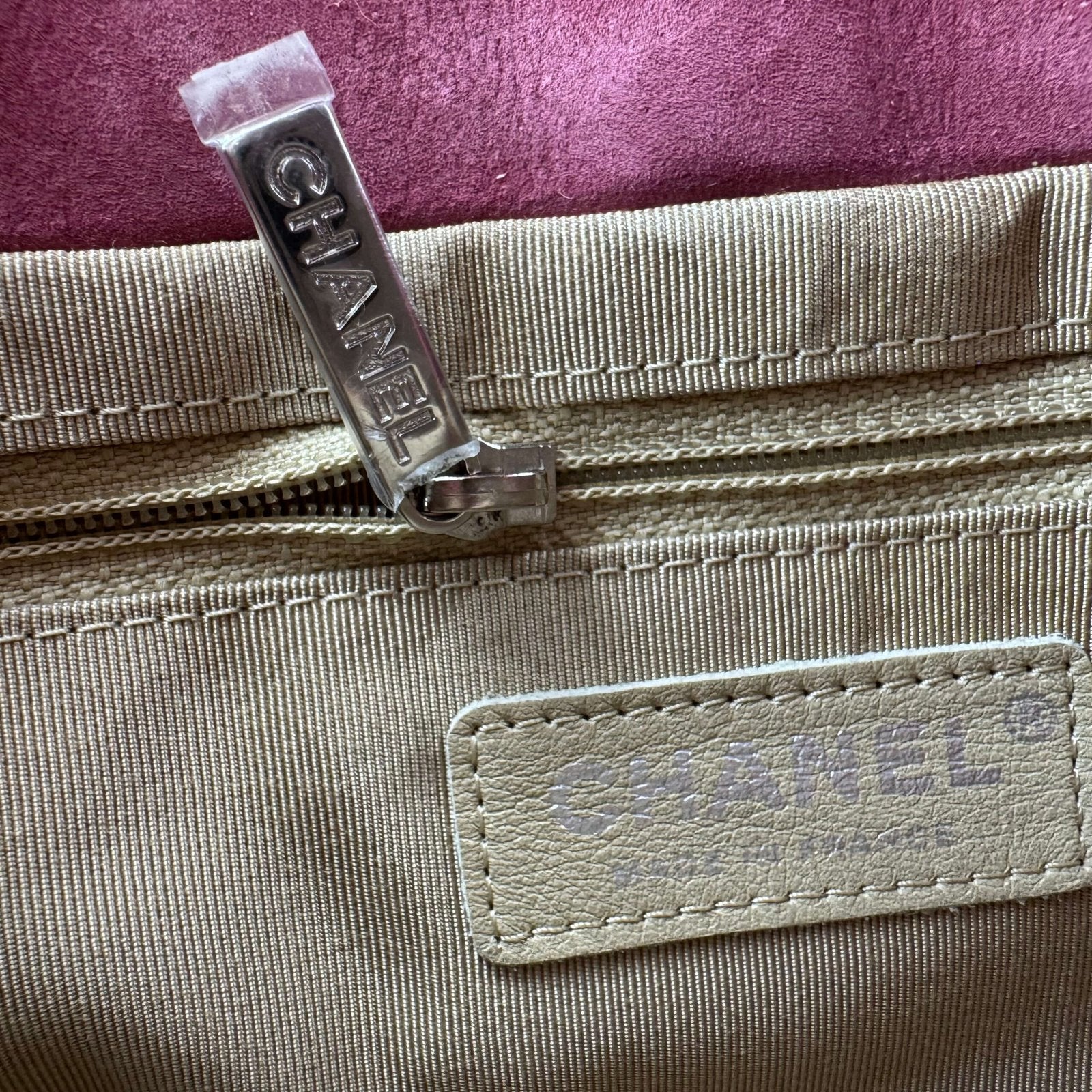 Chanel tas met ritsvak en open vakjes