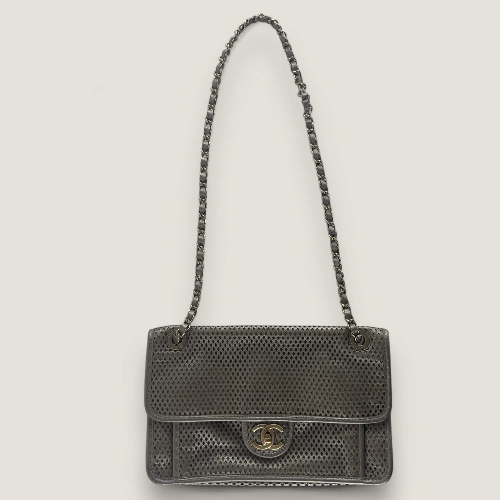 Chanel up in the air flap - pre-owned
