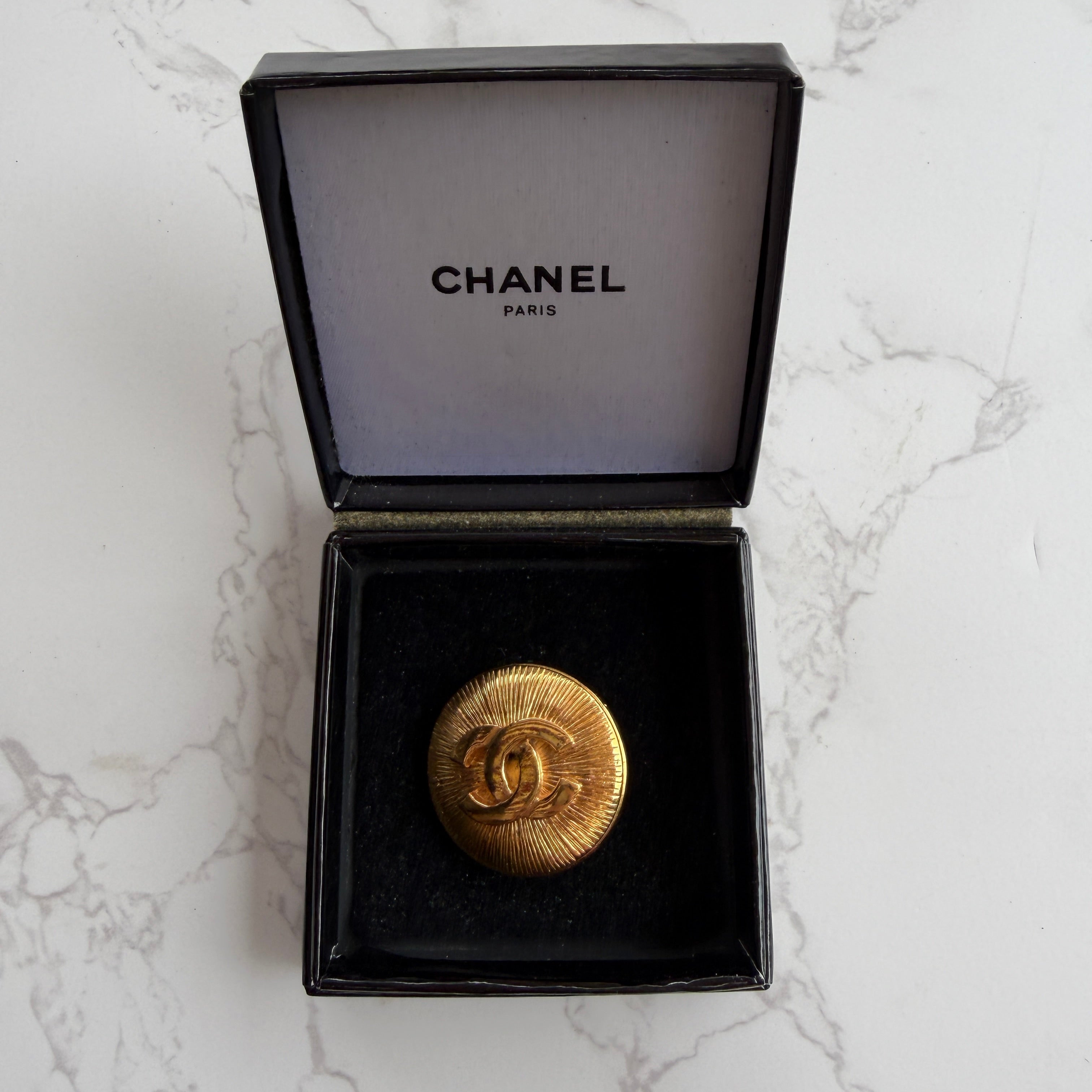 Chanel broche origineel doosje