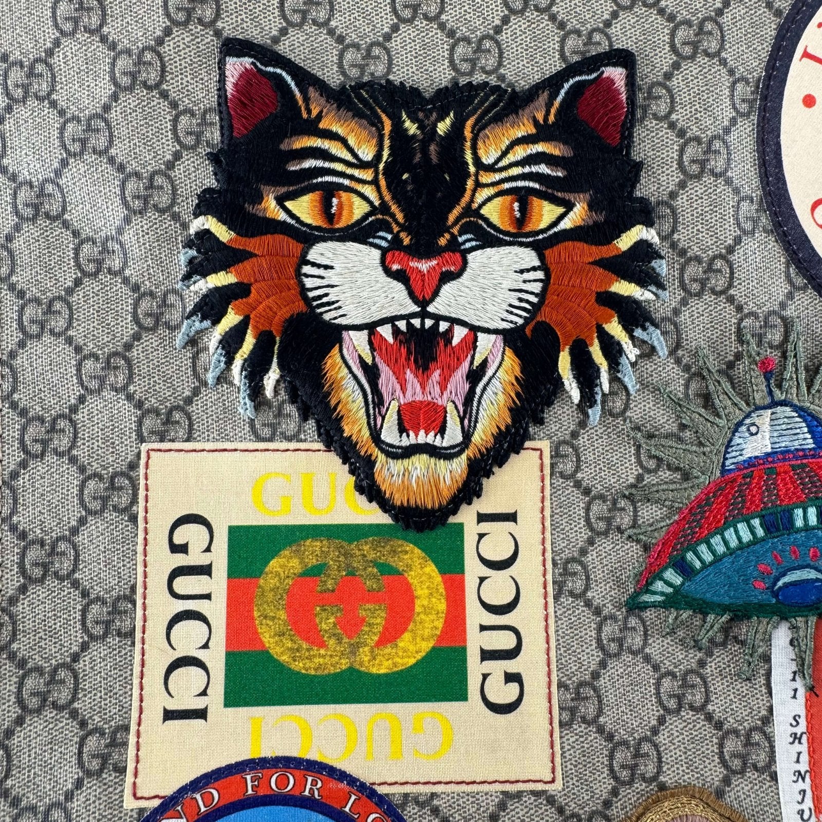 Detail Gucci bag tiger head