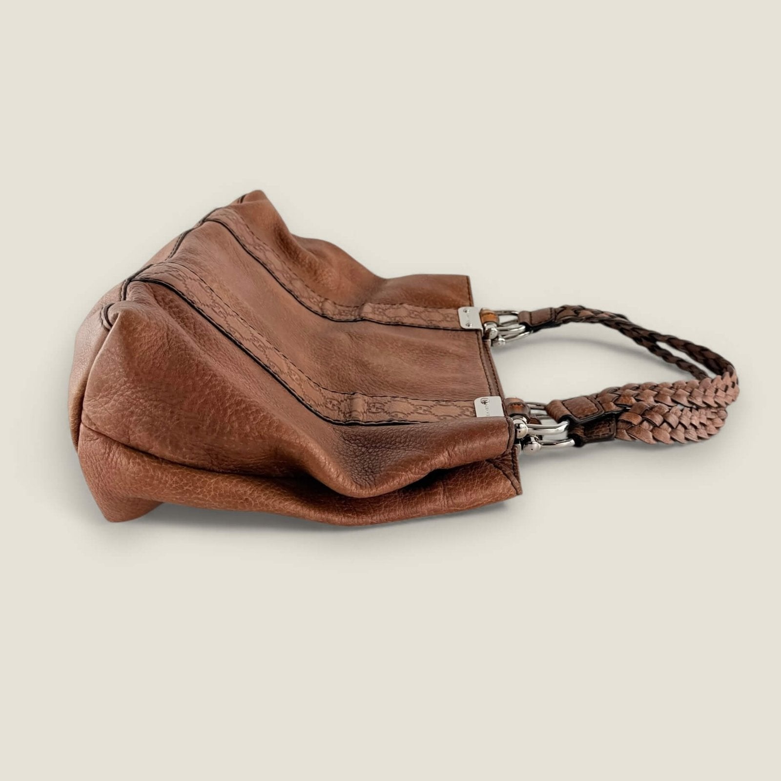 Gucci bamboo libeccio handbag side