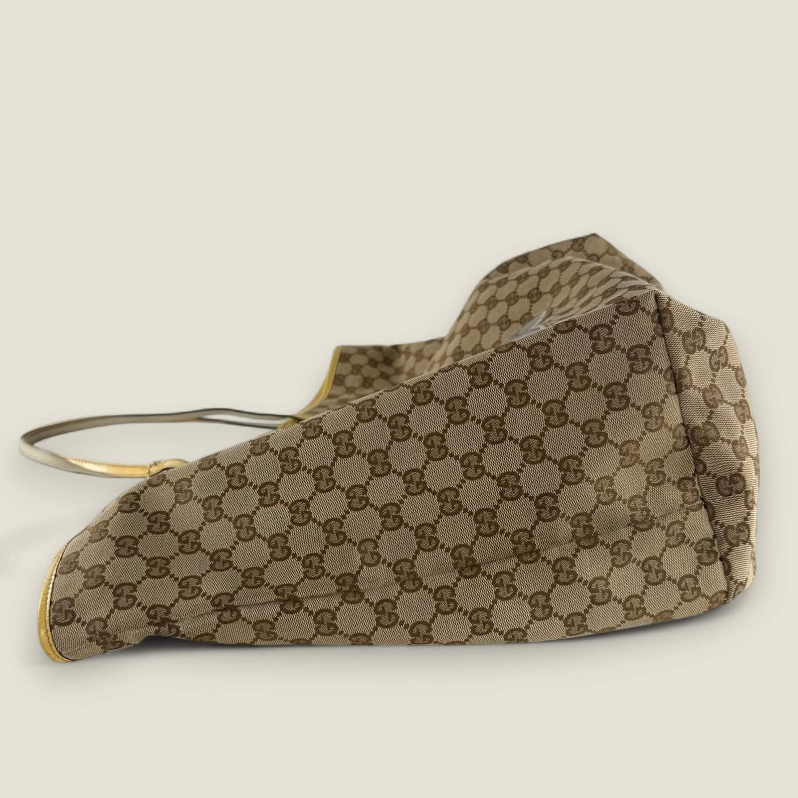 Gucci gg supreme monogram canvas met pug