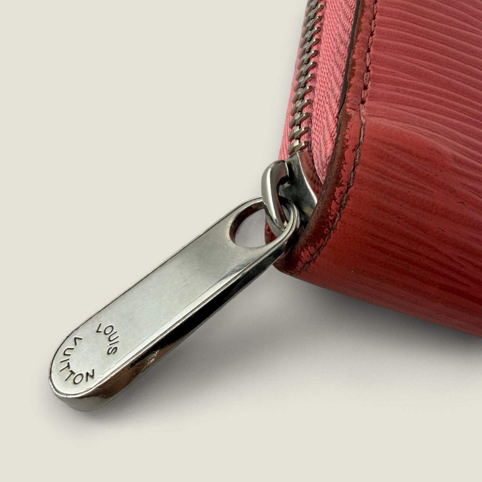 Hardware authentieke tweedehands Louis Vuitton portemonnee