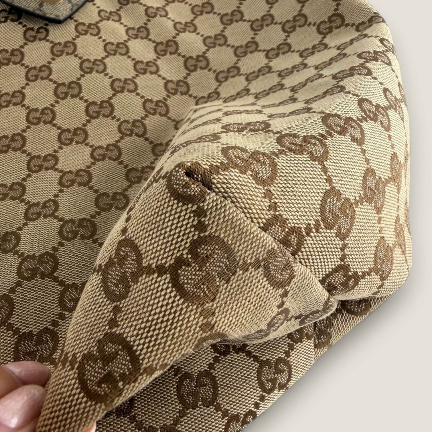 Hoekjes originele Gucci GG supreme canvas tote