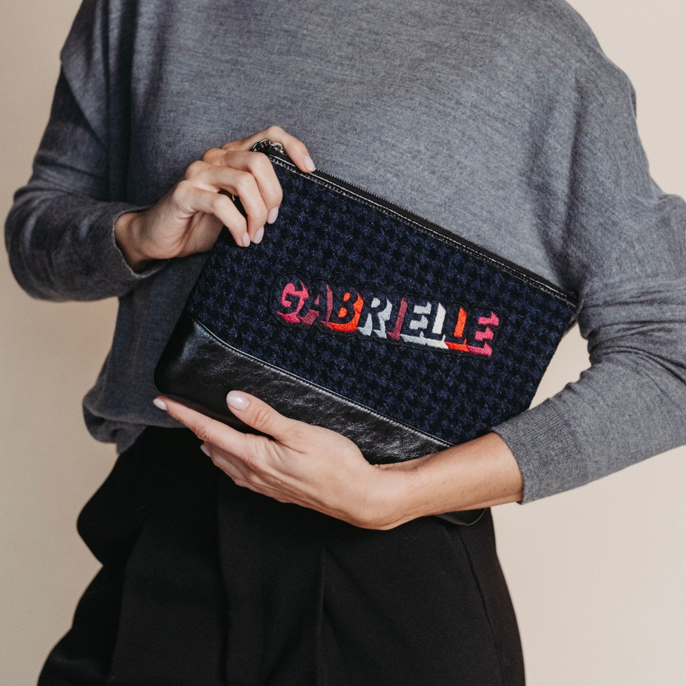 Tweedehands Chanel Gabrielle clutch origineel