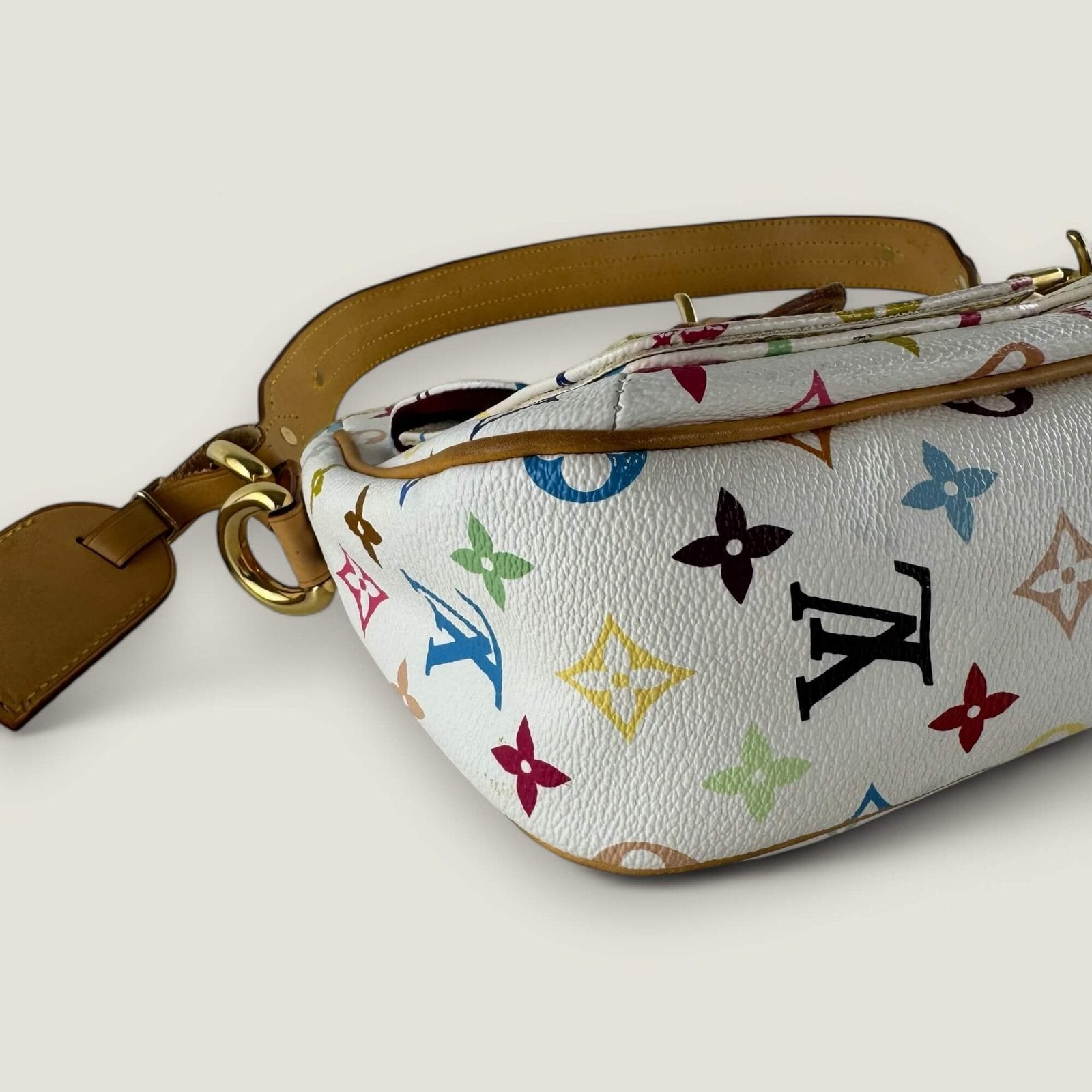 Louis Vuitton Lodge multicolor corners
