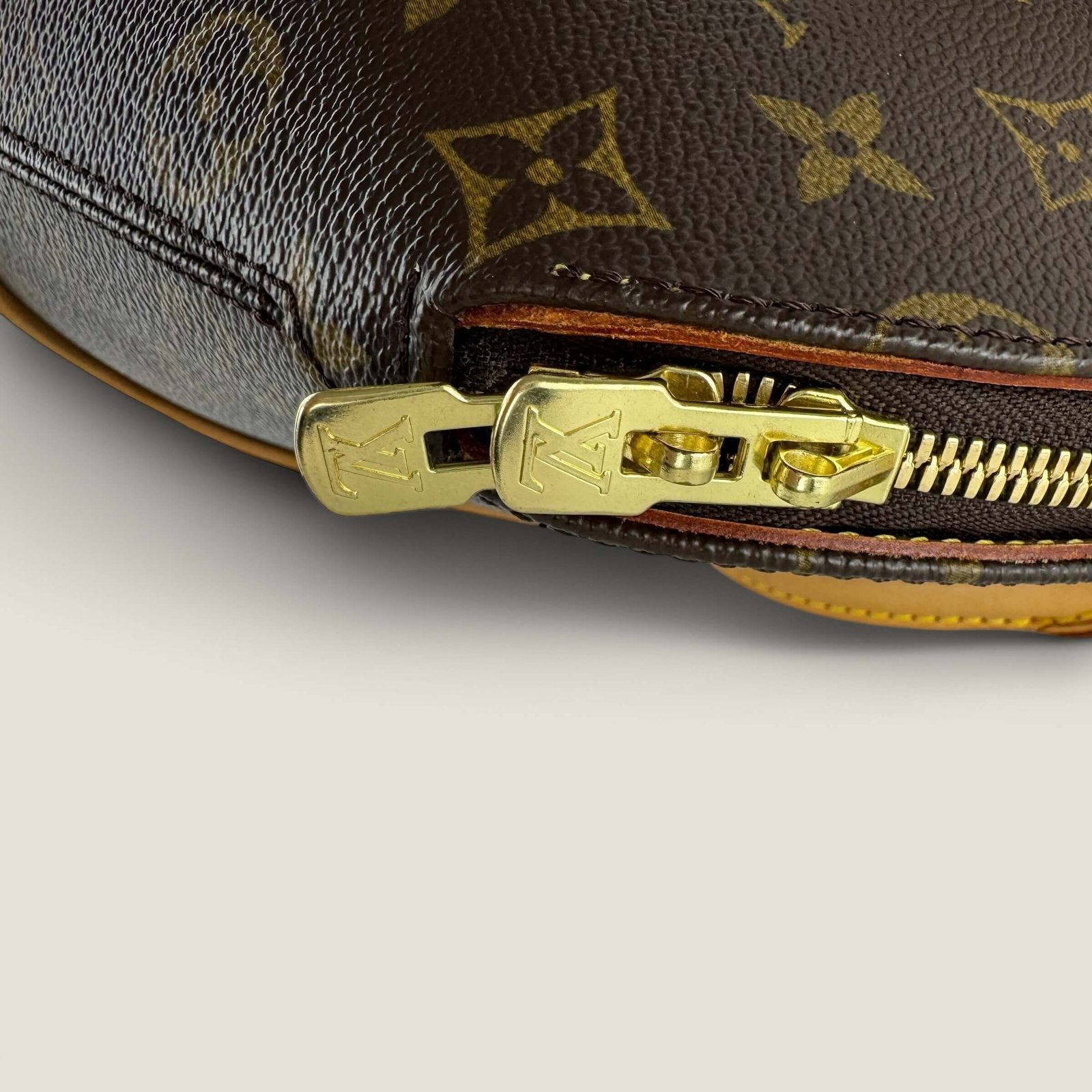 Louis Vuitton hardware goud