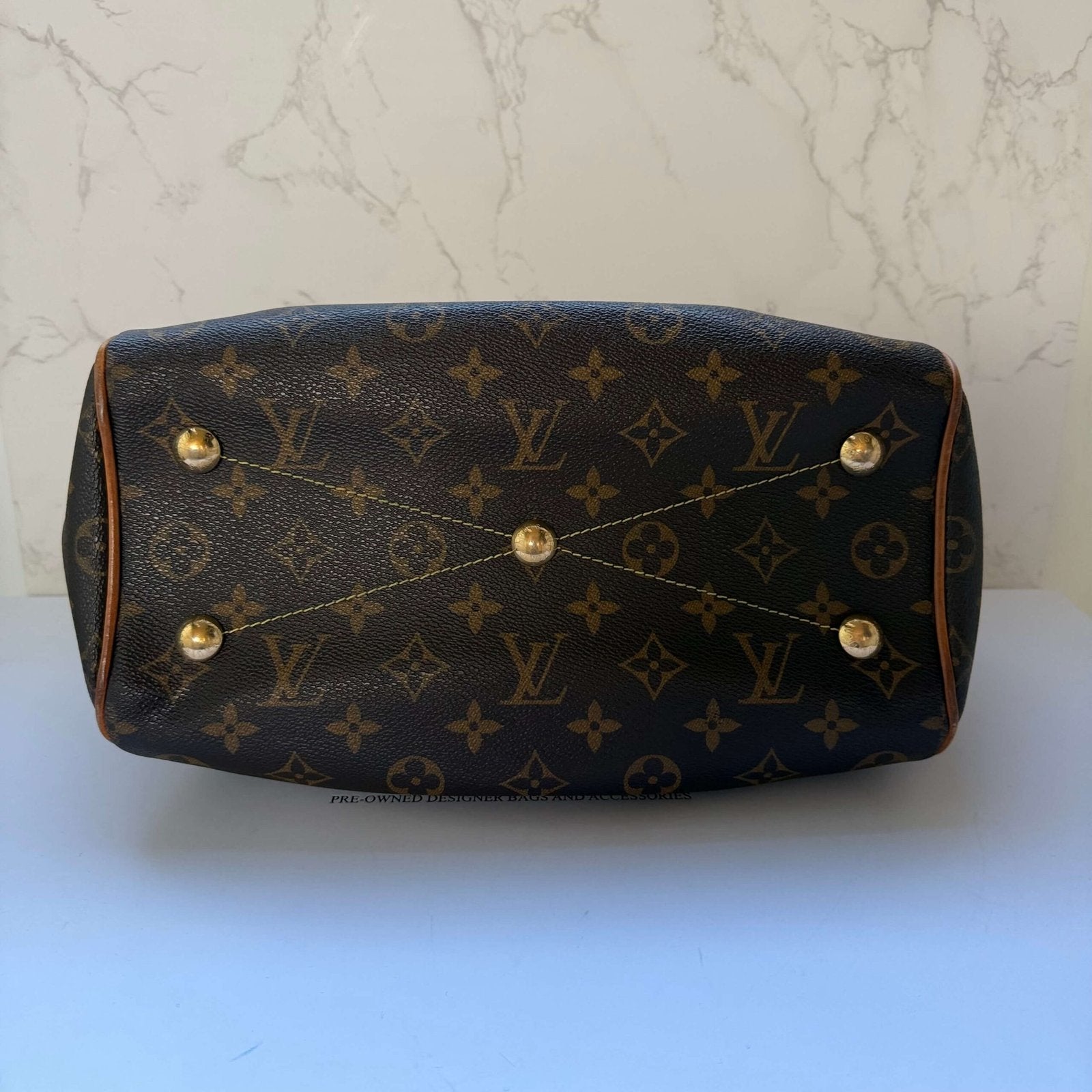 Monogram canvas Louis Vuitton bag buy