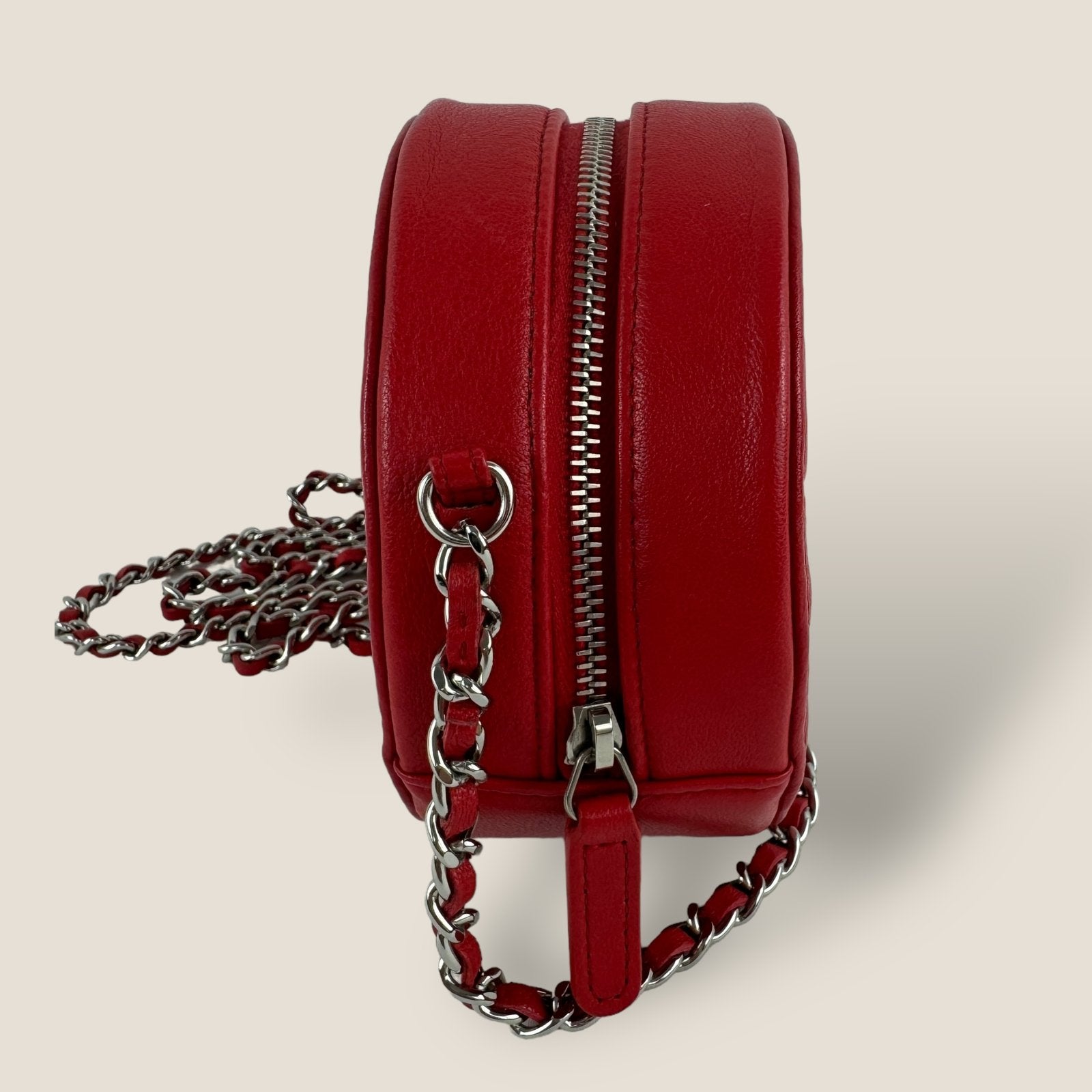 Pre-owned Chanel round crossbody small bag red leather camellia