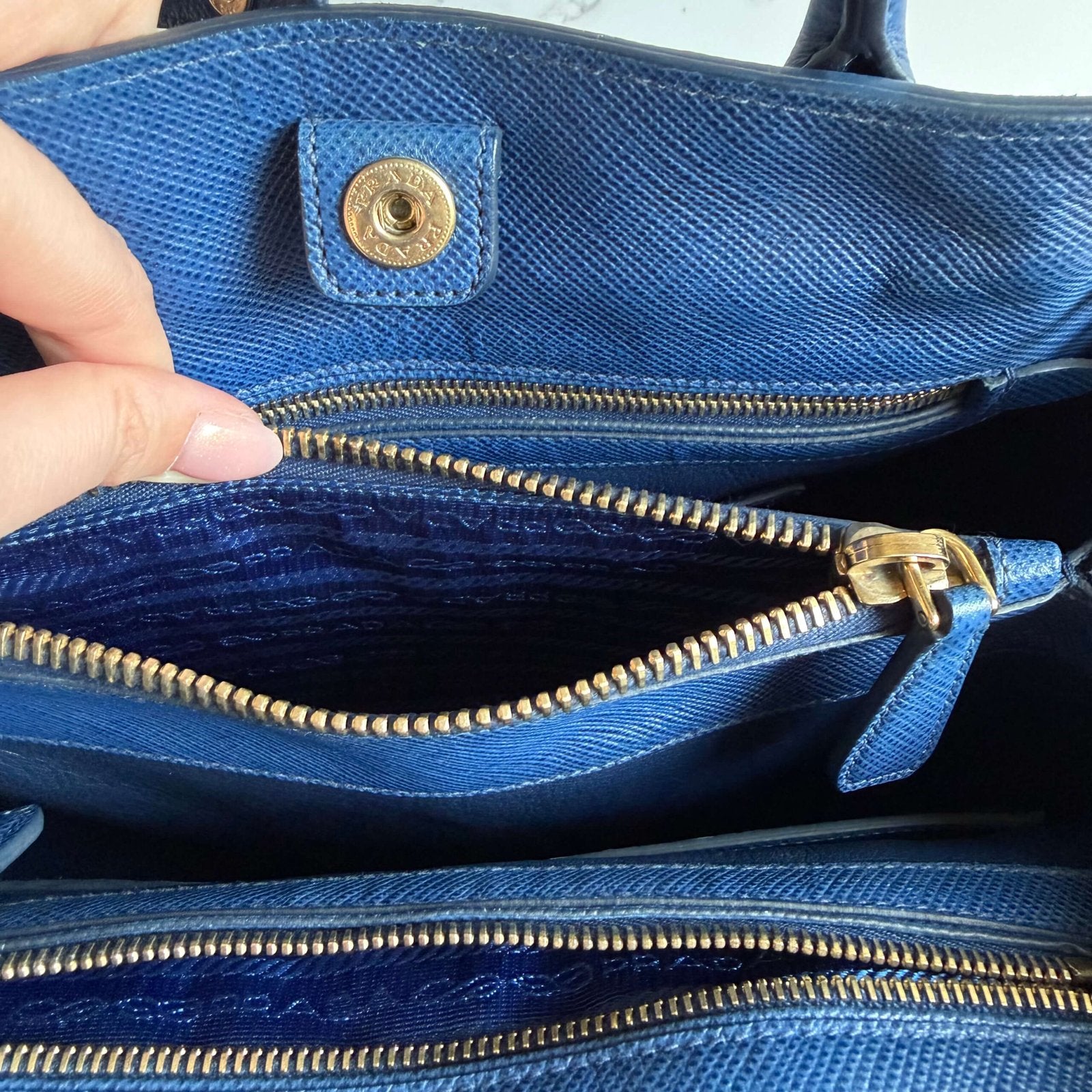 Prada saffiano cuir handbag interior