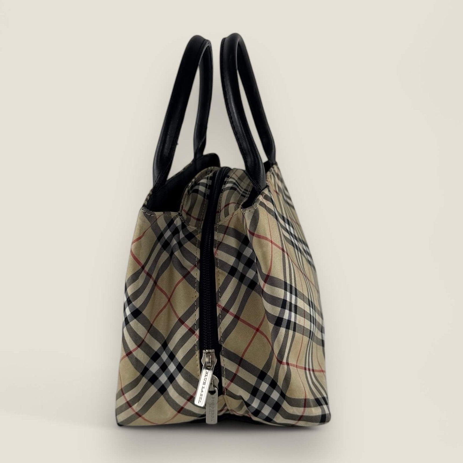 Pre-owned Burberry bag blue label beige ruit