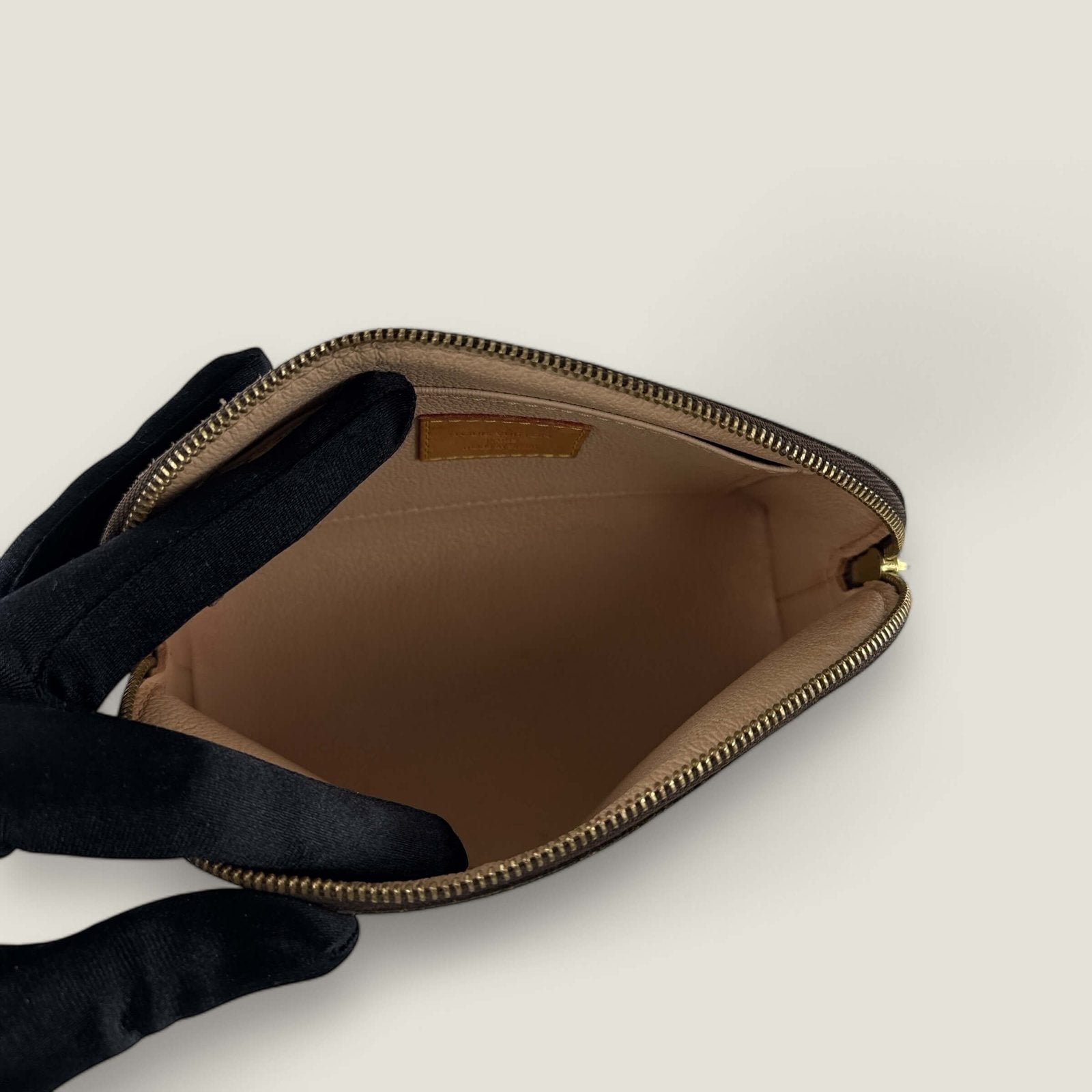 Pre-owned Louis Vuitton cosmetic bag PM