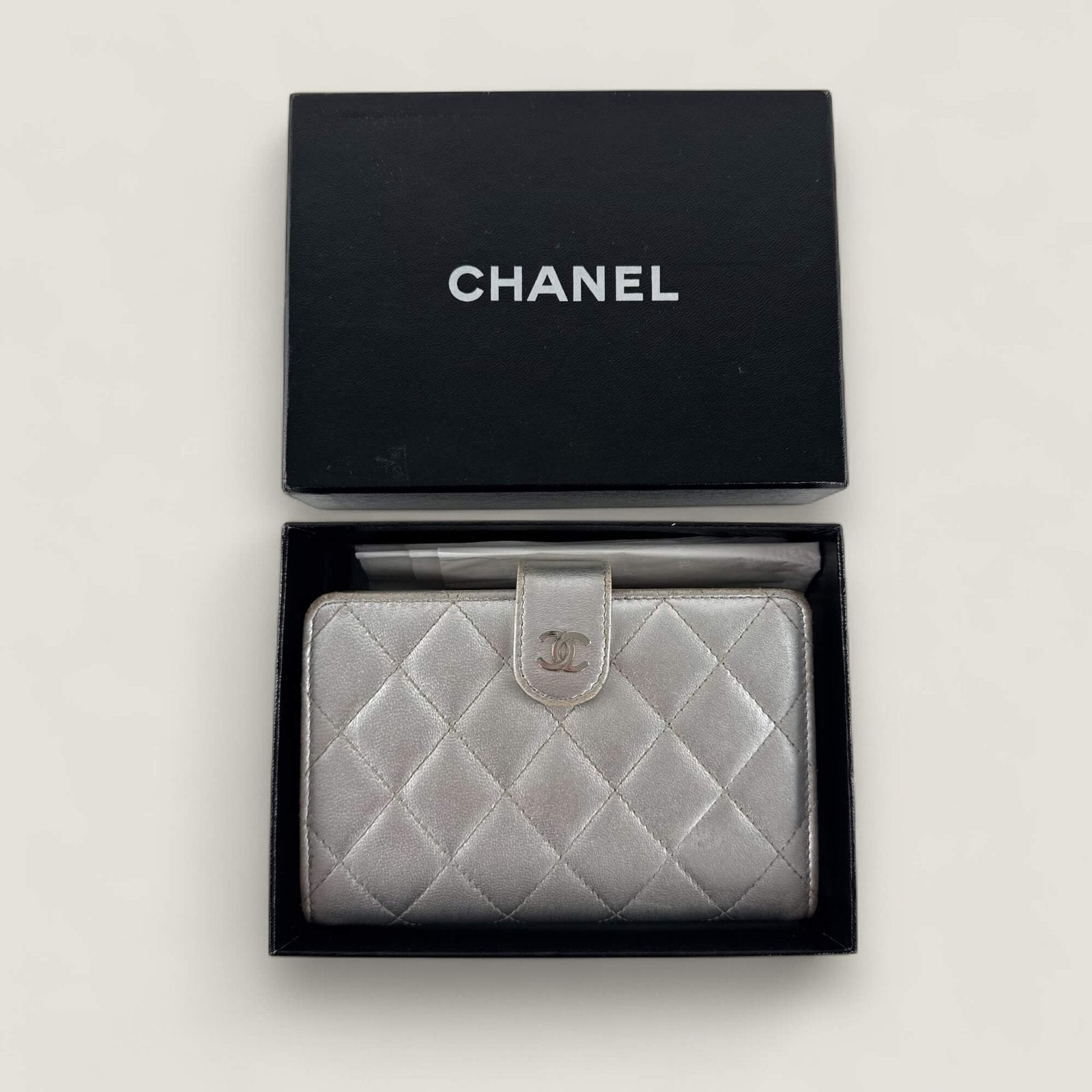 Purse Curse Chanel wallet with original box and authenticity card