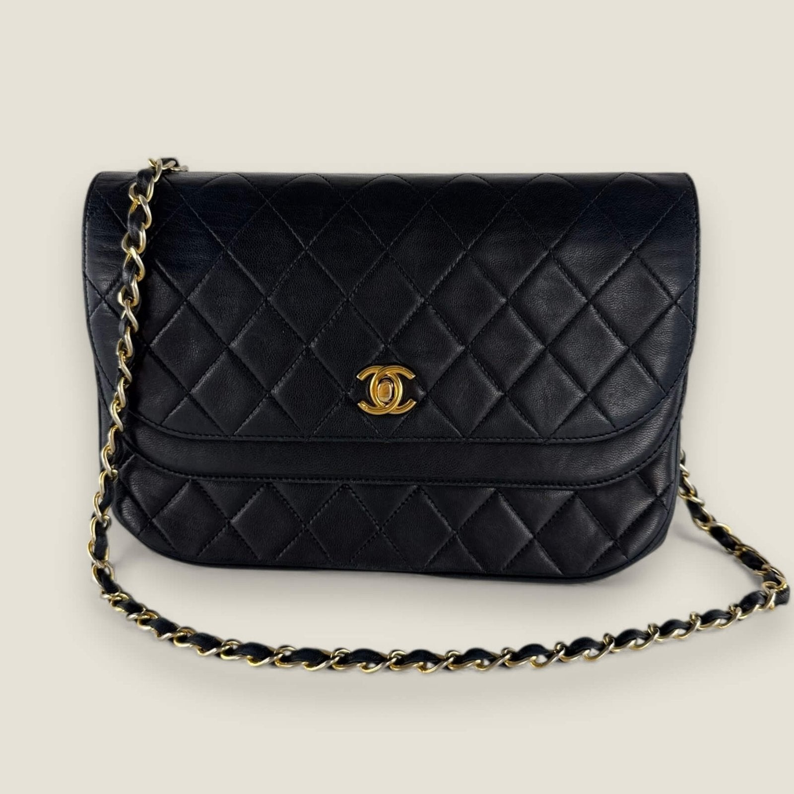 Pre-owned Chanel double flap half moon black