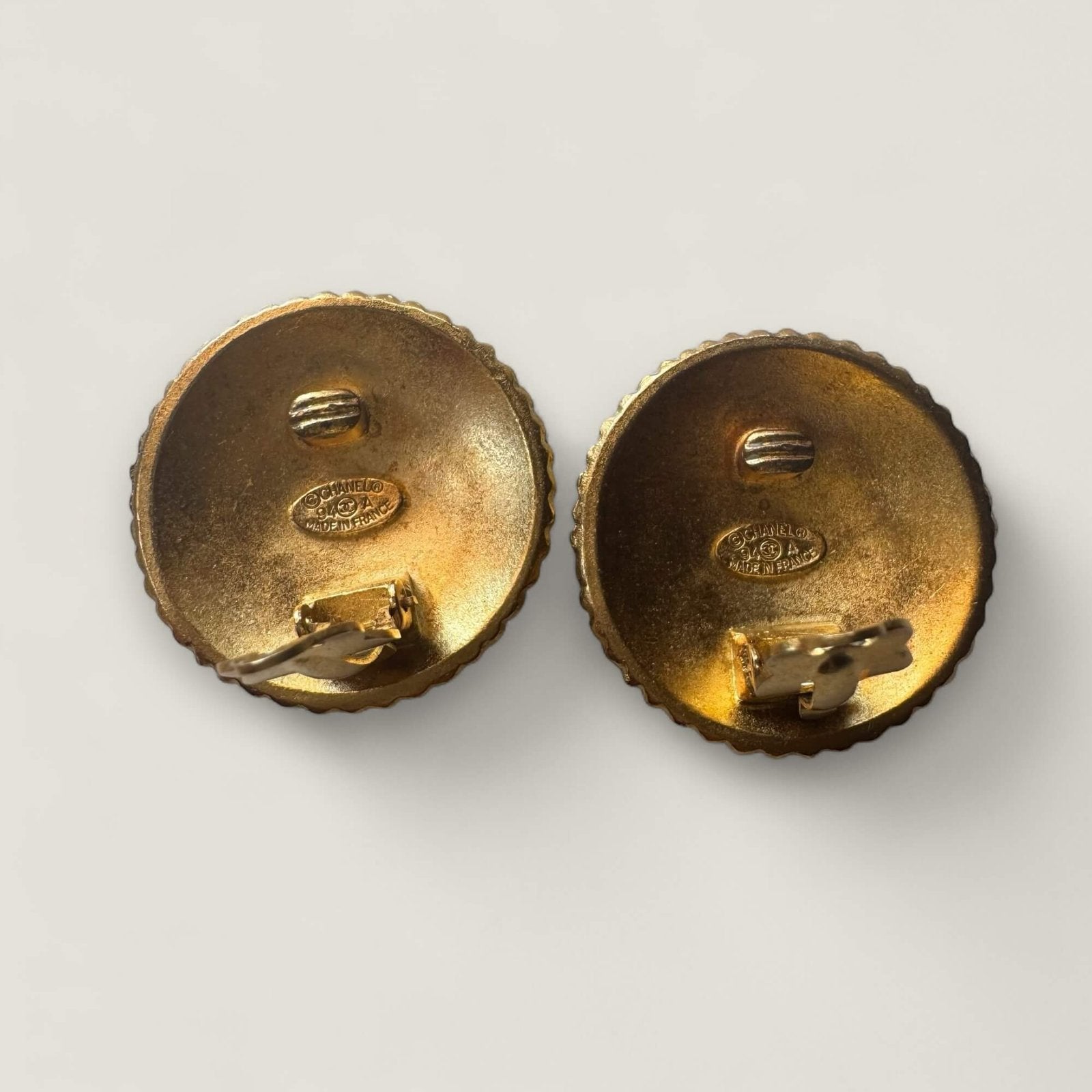 Pre-owned Chanel earrings 94A