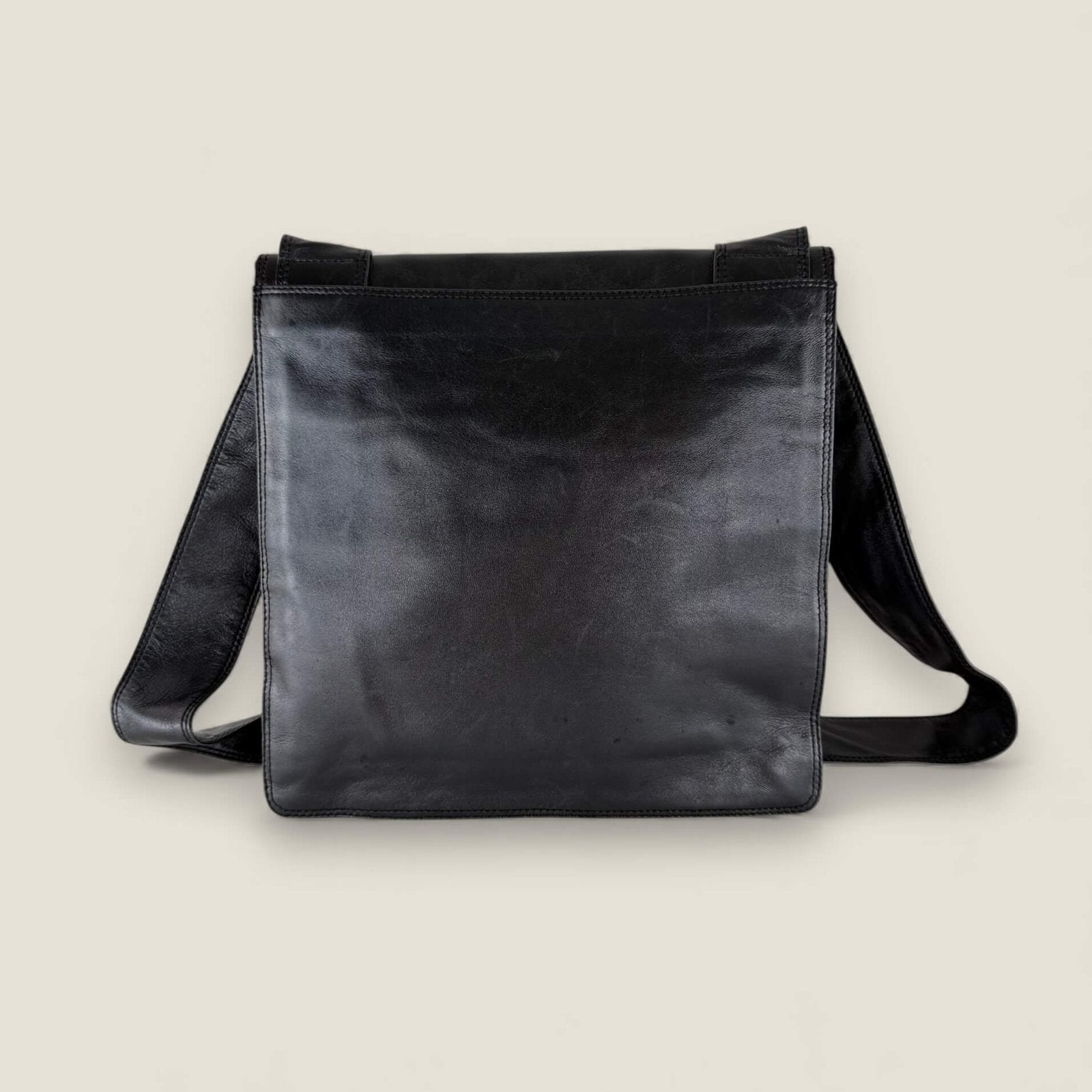 Tweedehands Chanel schoudertas zwart leer
