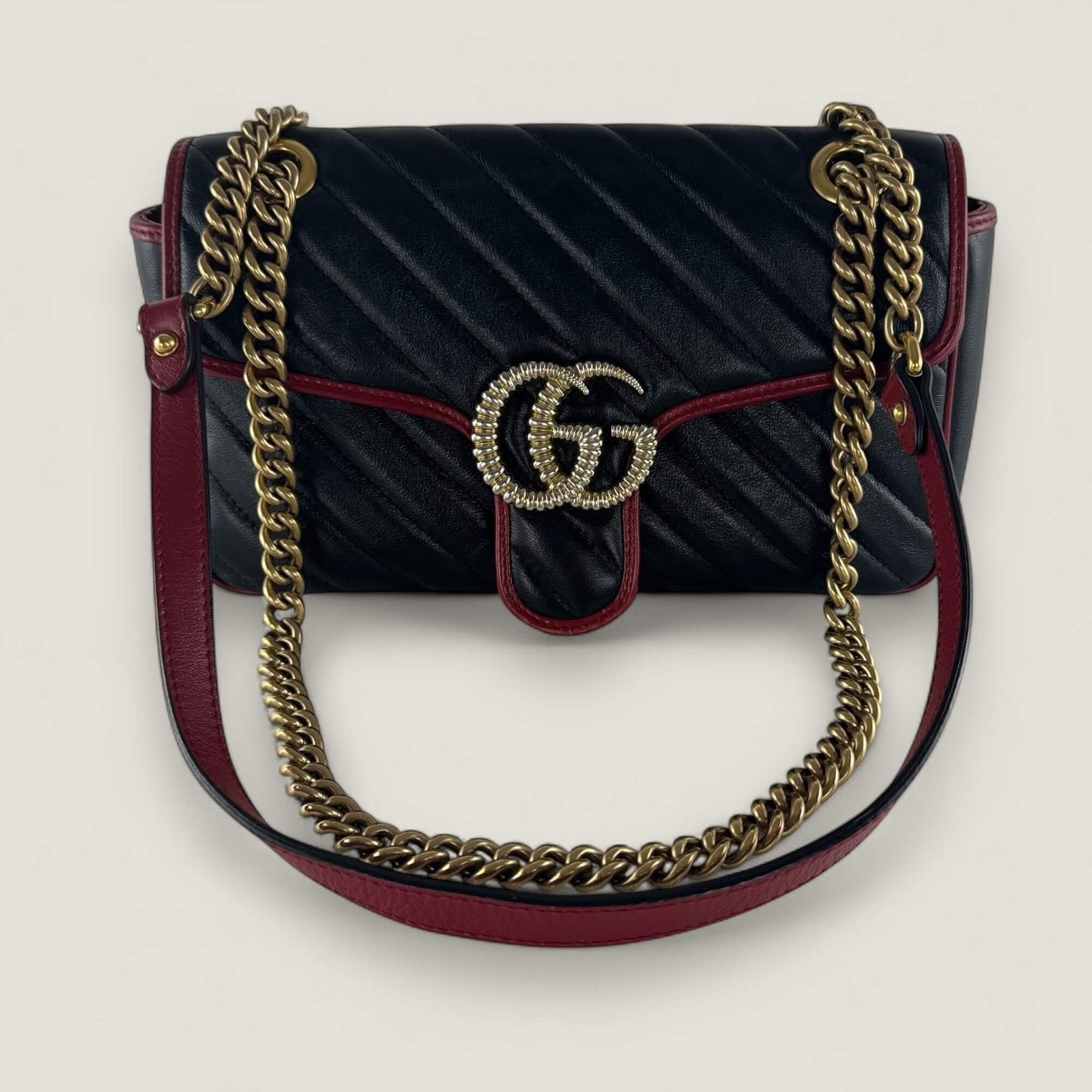 Tweedehands Gucci GG Marmont zwart met rood