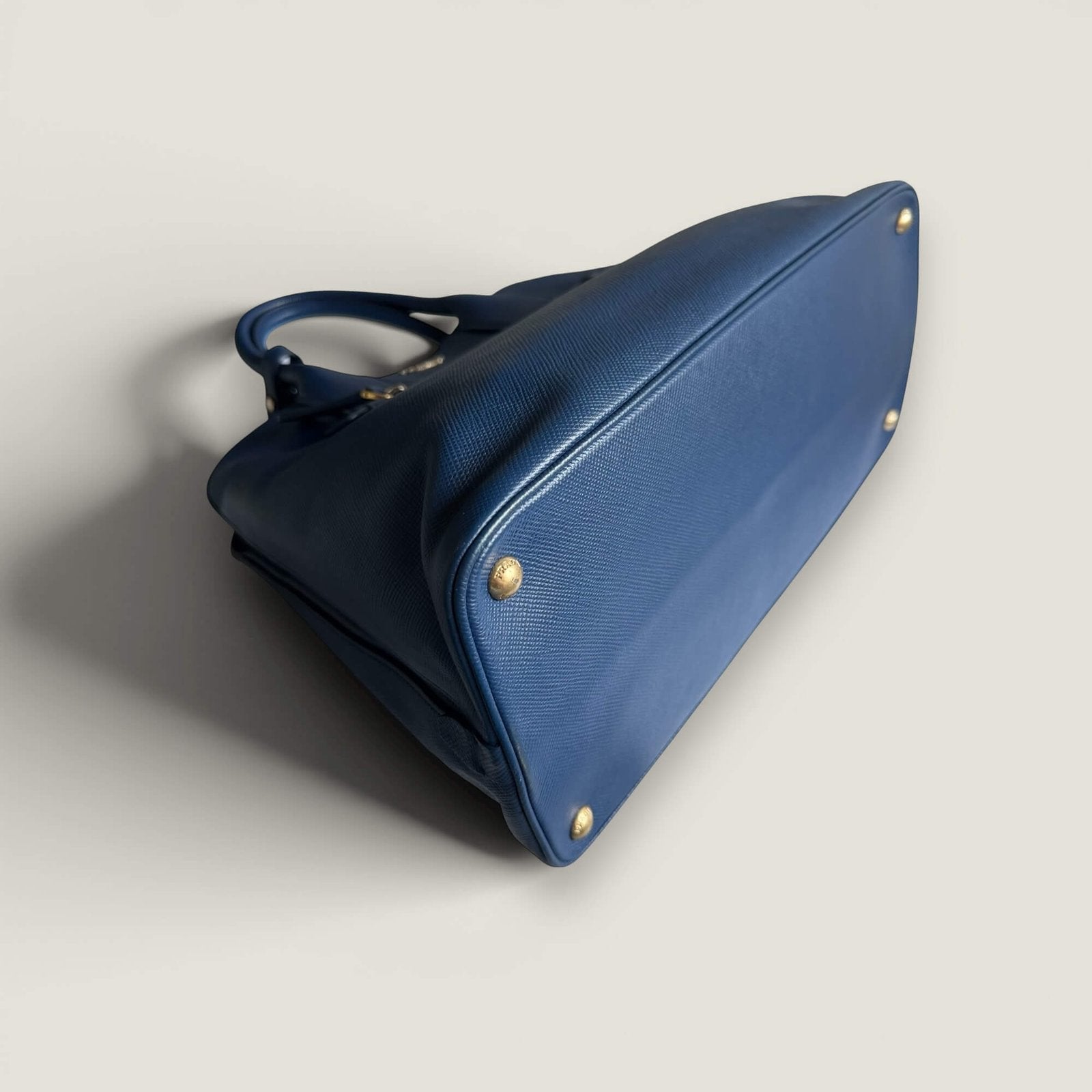 Pre-owned Prada shoulder bag blue leather