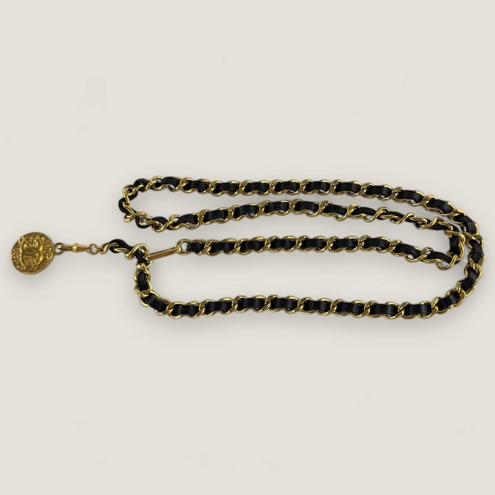 Vintage Chanel matelasse 1982 chain belt