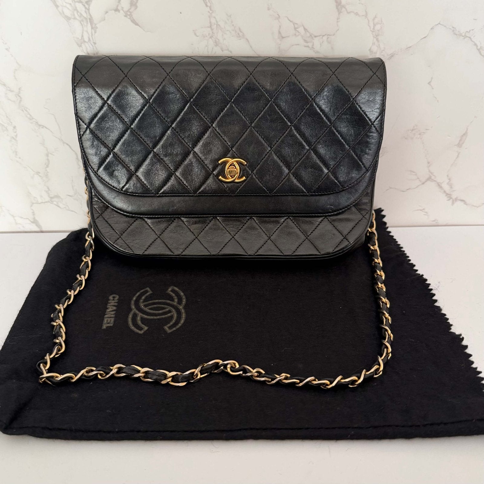 Vintage Chanel shoulder bag black