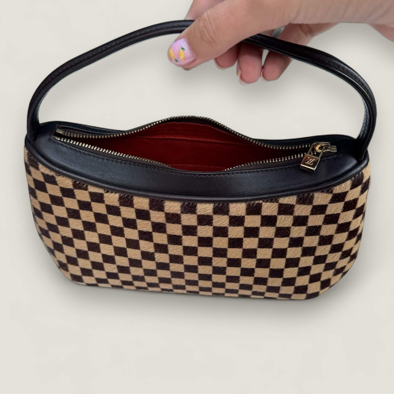 louis-vuitton-tigre-ponyhaar-detail