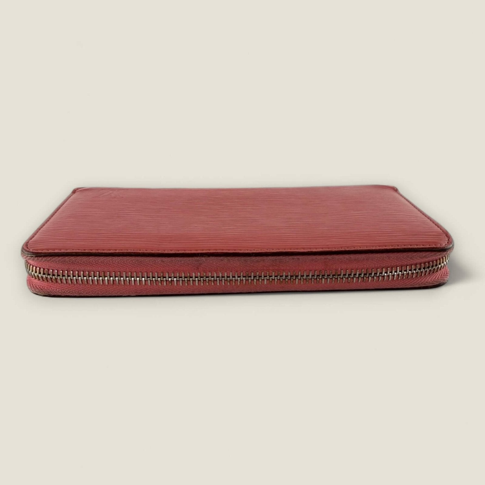 onderkant originele Louis Vuitton portemonnee roze epi leer