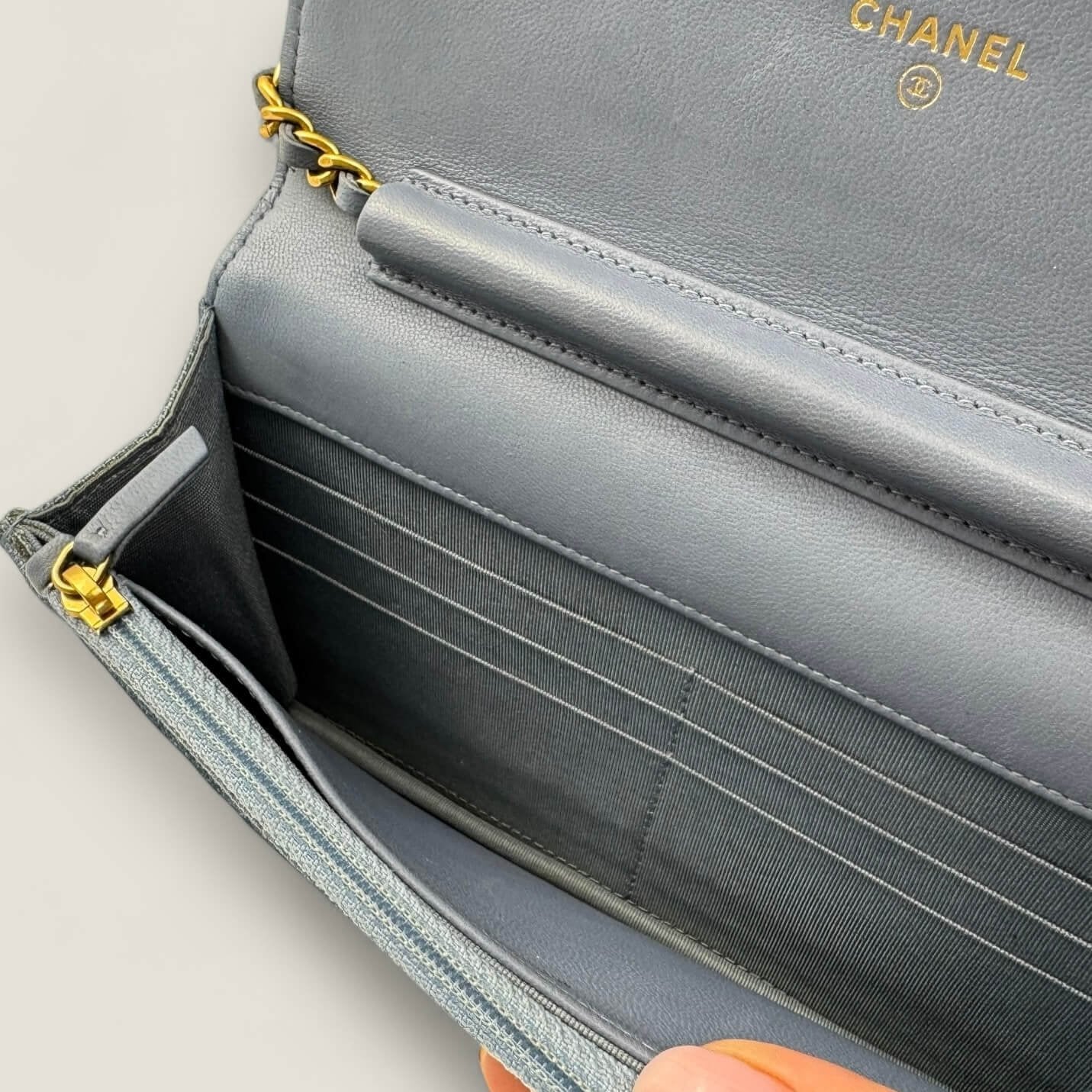 preloved Chanel WOC interior