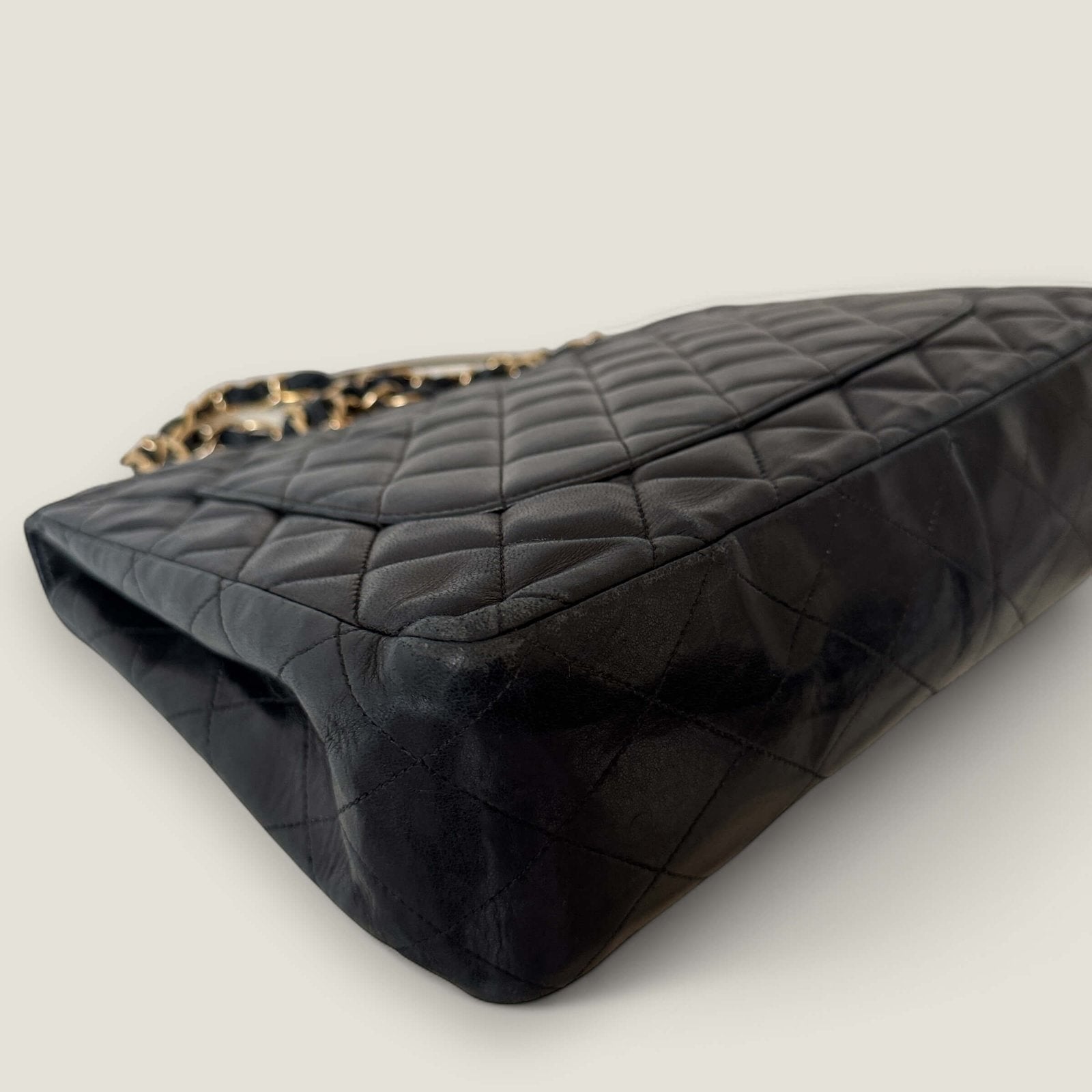 Authentic Chanel bag lambskin classic flap