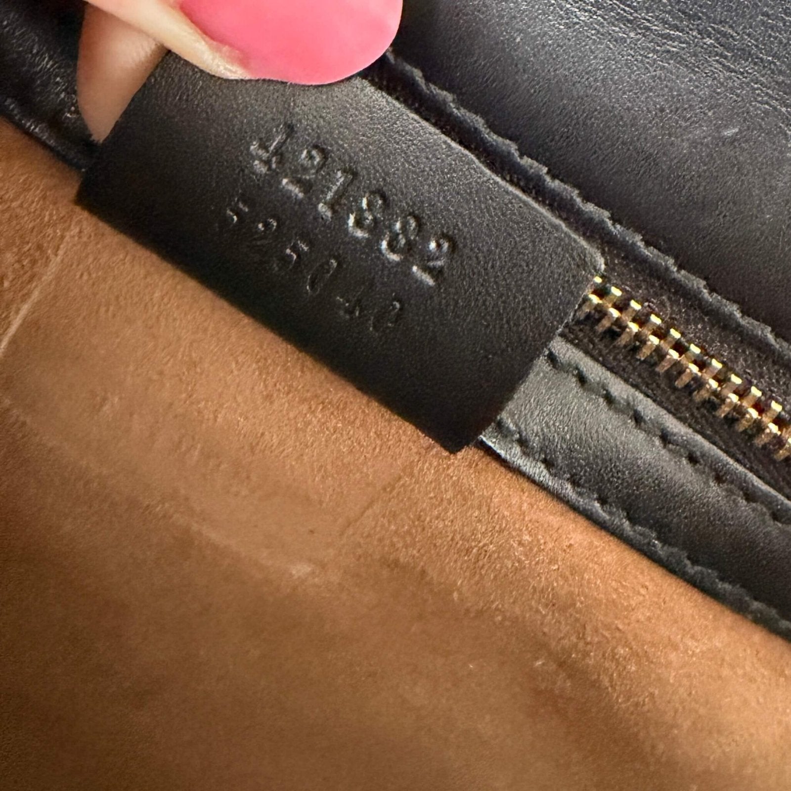 Authentic Gucci shoulder bag with serial number