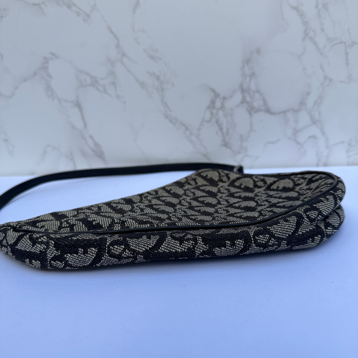Authentieke Dior Saddle bag mini zwart zijkant