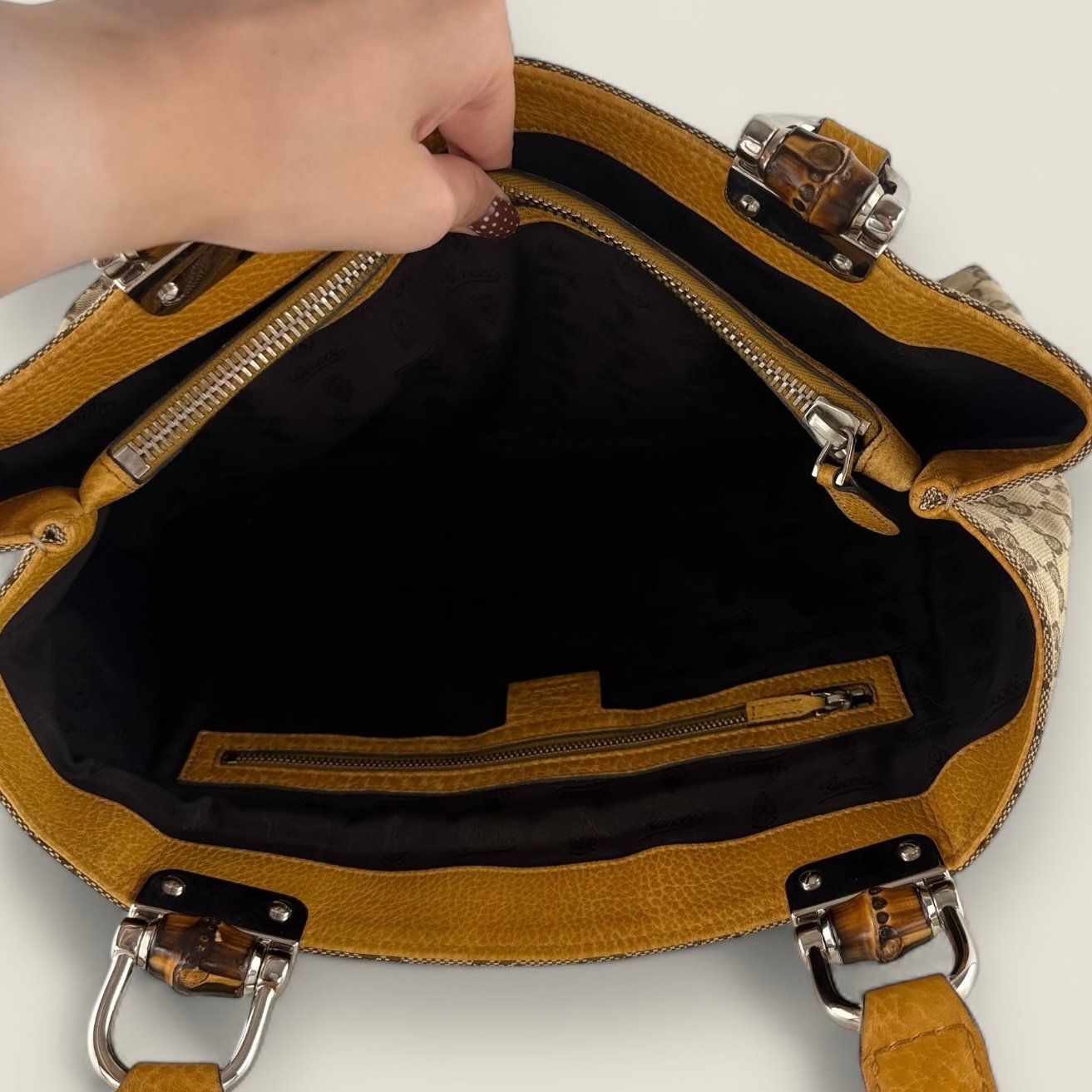 Binnenkant originele Gucci handtas