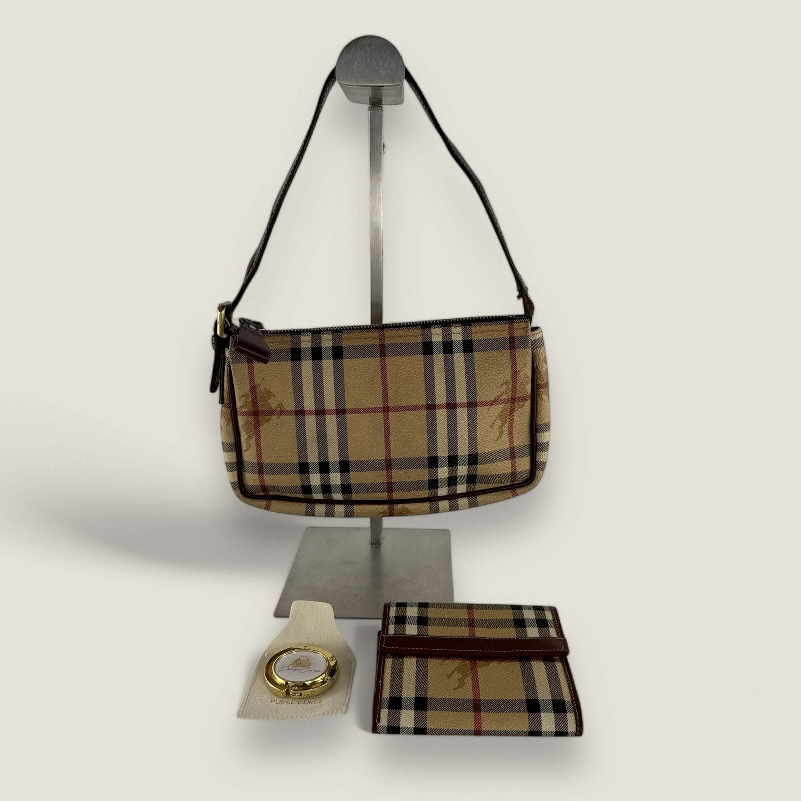 Burberry pochette and wallet
