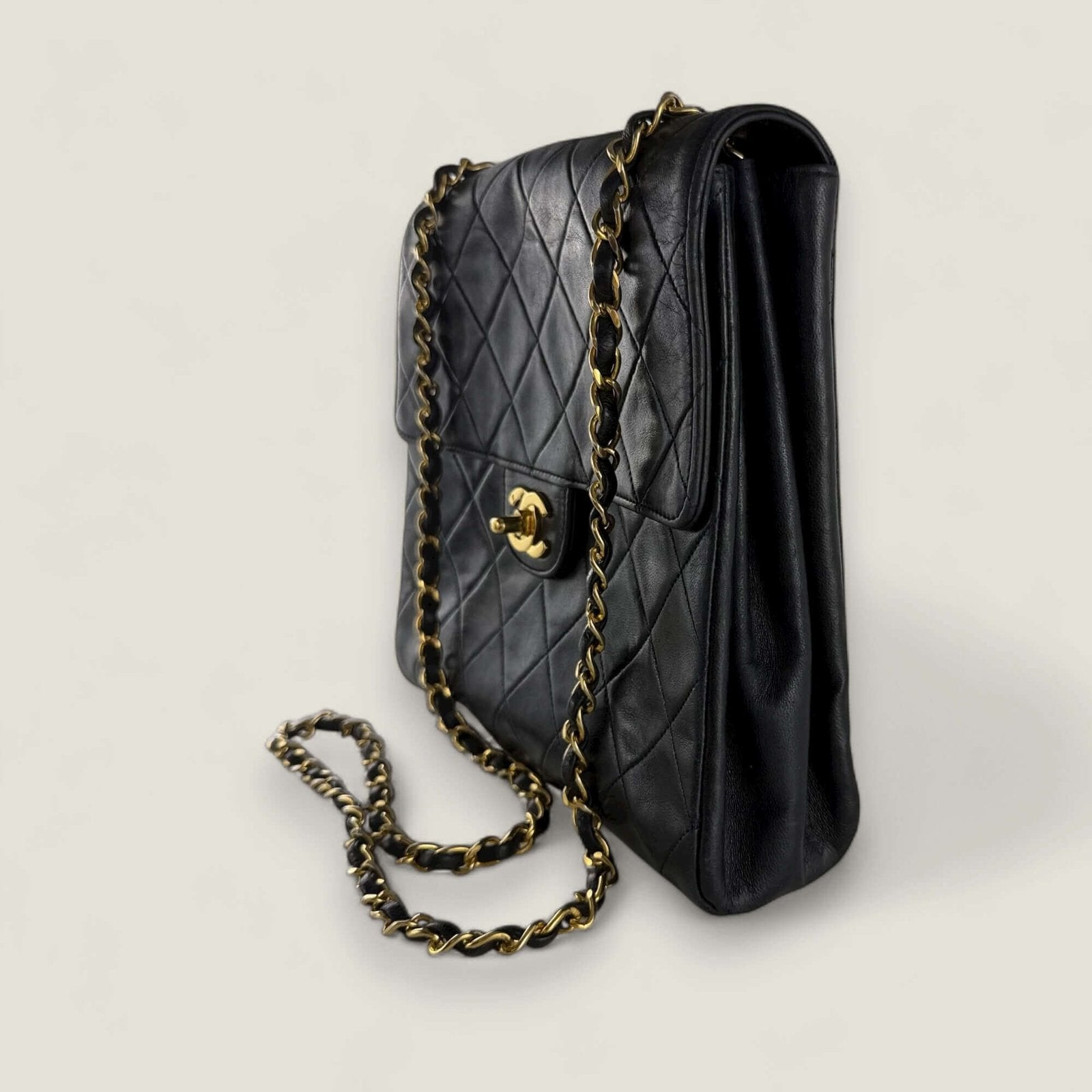 Chanel Matelassé schoudertas pre-owned crossbody