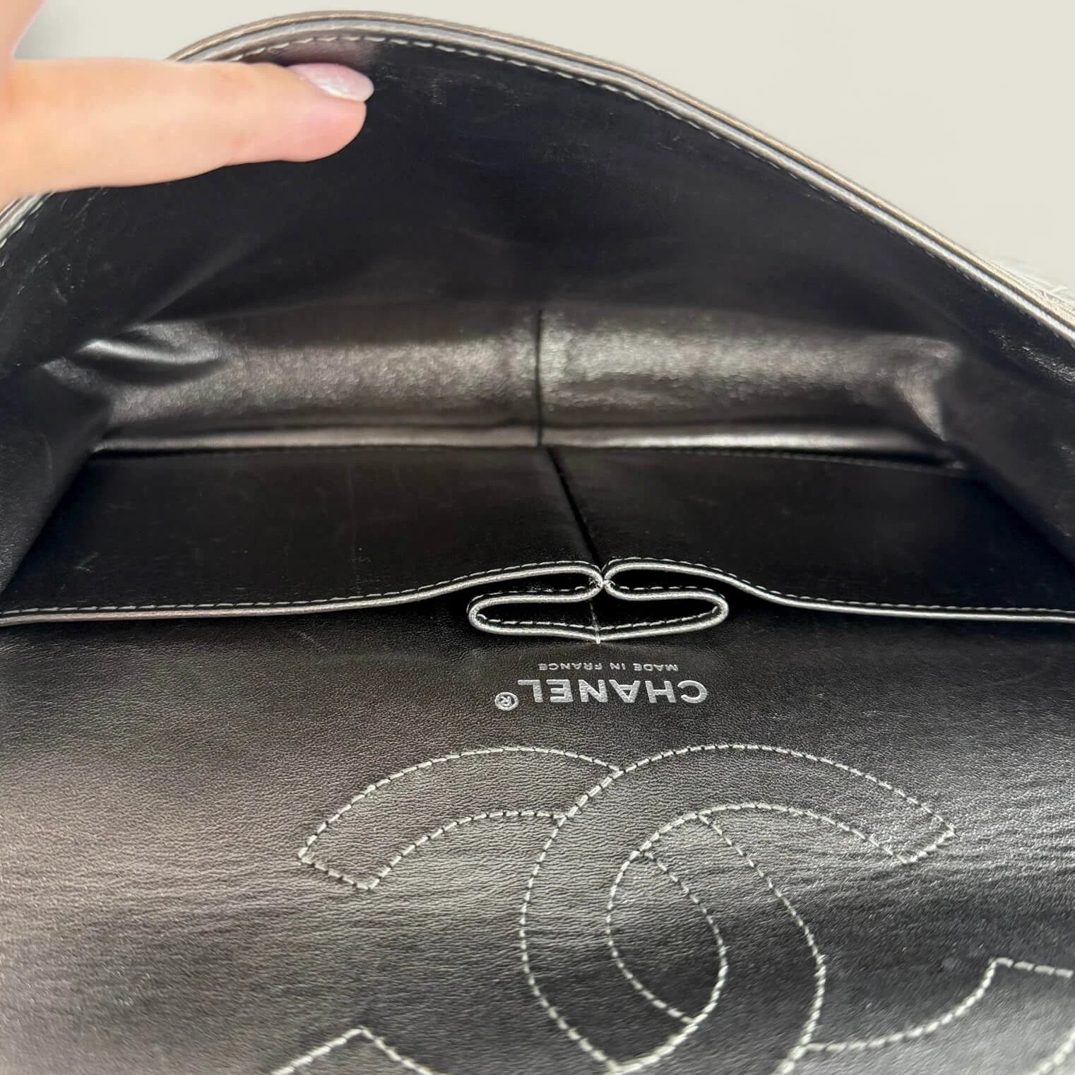 Chanel Reissue 226 metallic bronze close-up