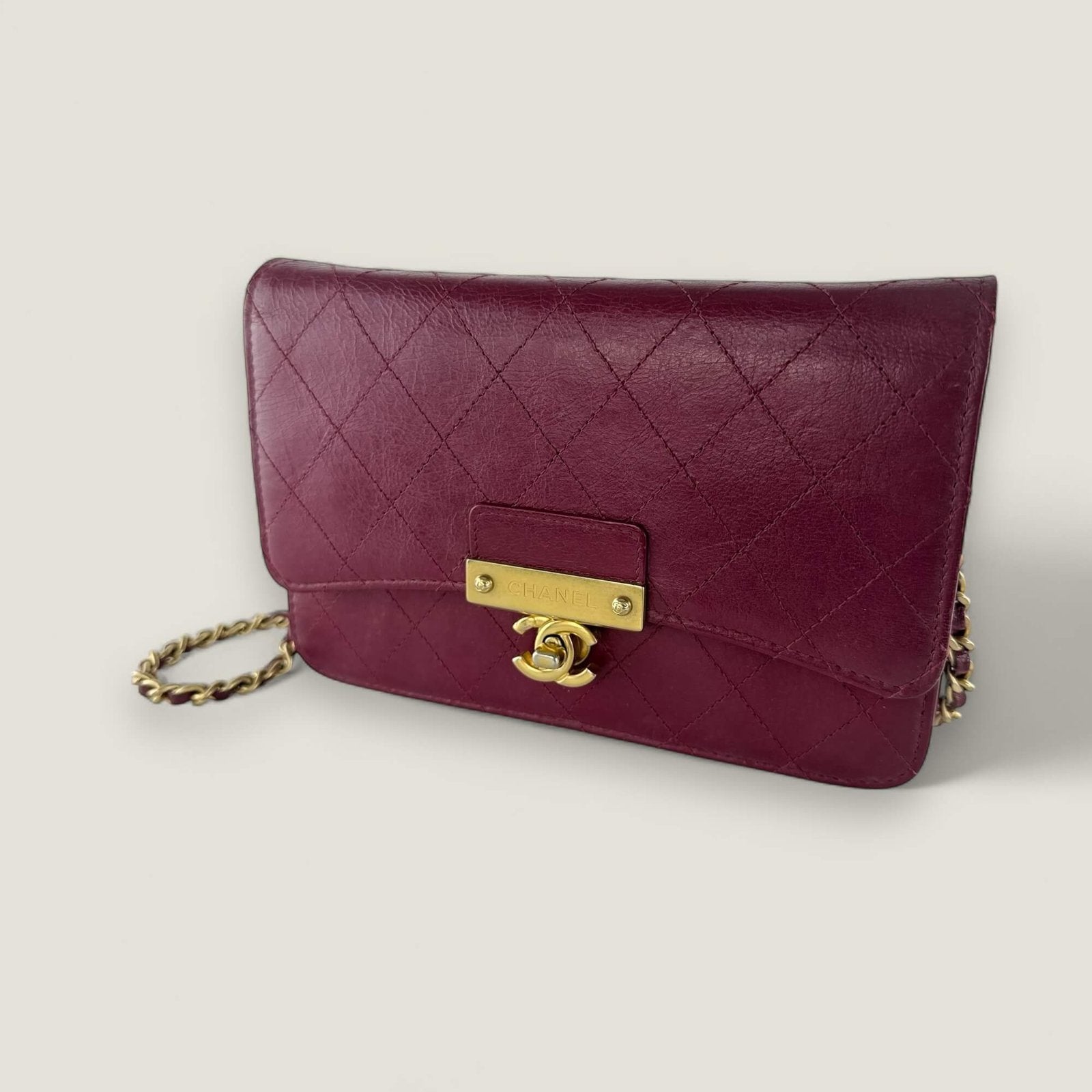 Chanel Wallet on Chain rood pre-owned goede conditie