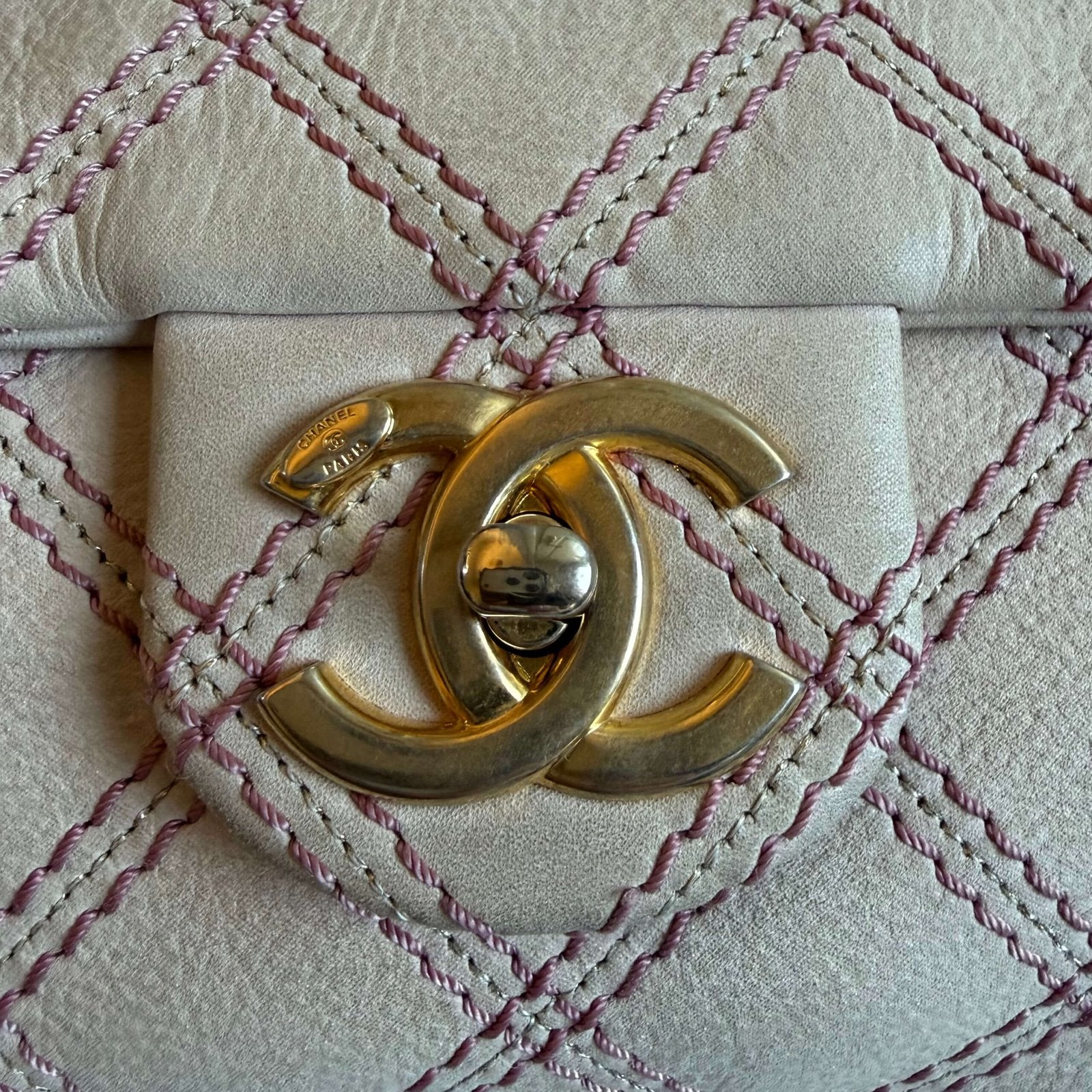 Chanel beige quilted shoulder bag gold-colored hardware