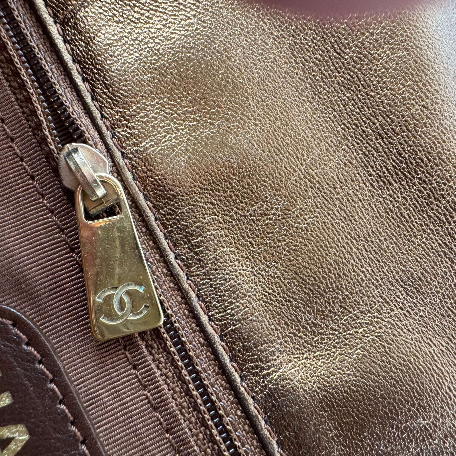 Chanel inside zipper vintage bag