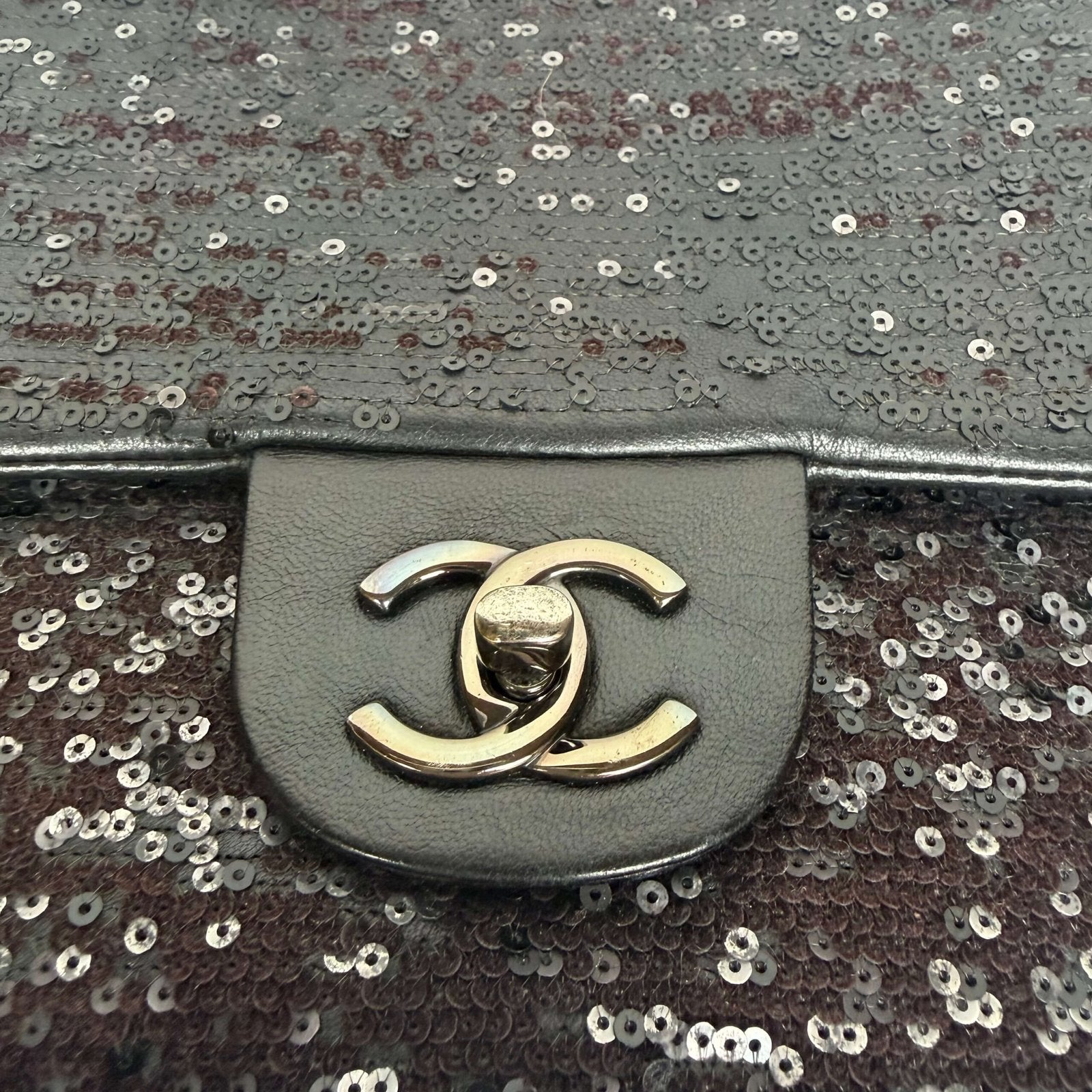 Chanel jumbo sequined bag close up