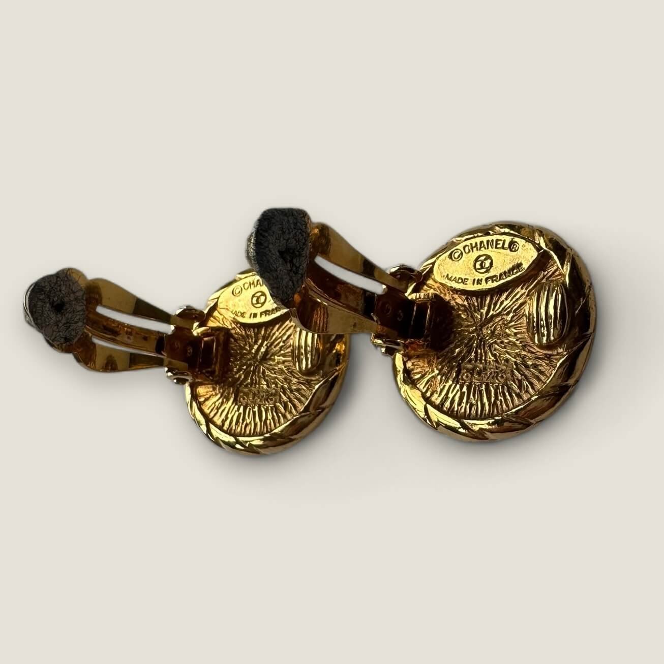 Chanel earrings clip on pre-owned