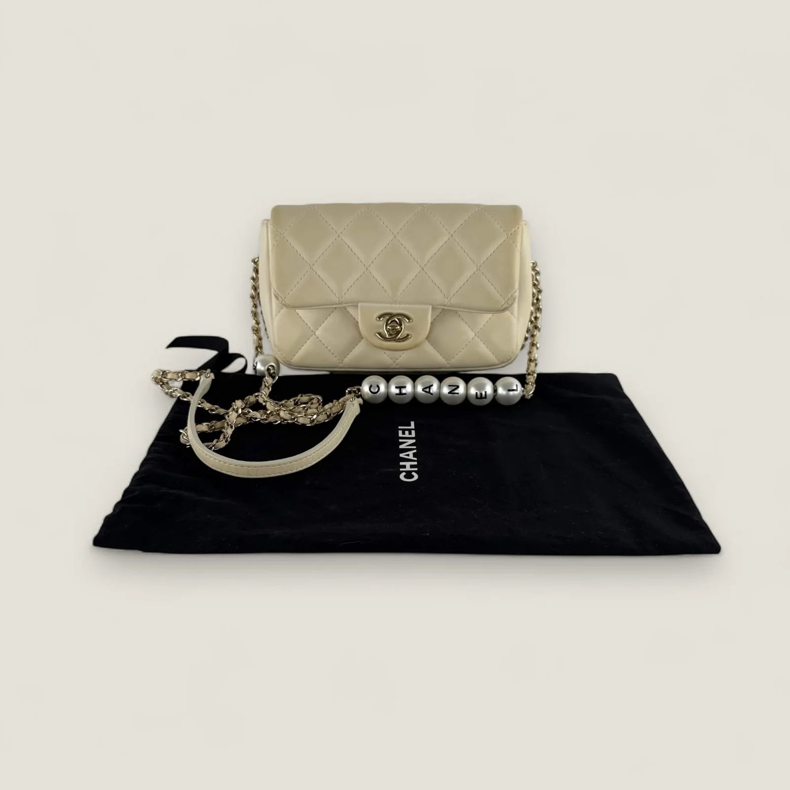 Chanel pearl shoulder bag with original dustbag