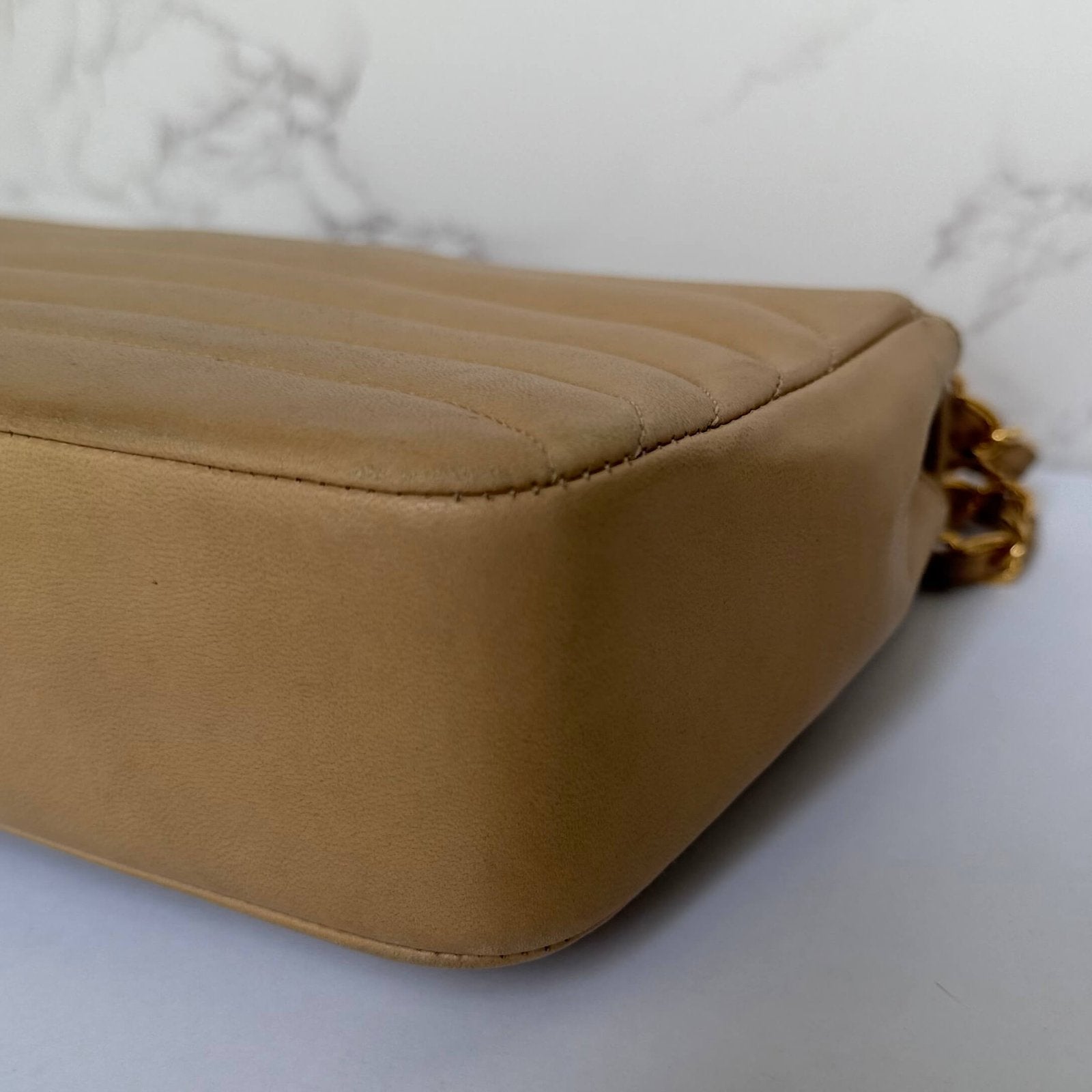 Chanel quilted horizontal stitch flapbag